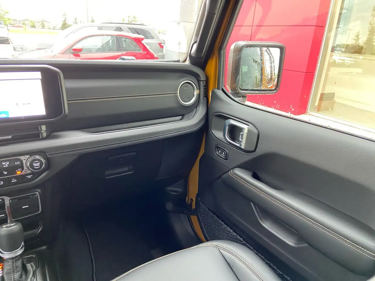 Jeep Wrangler снимка Jeep Wrangler