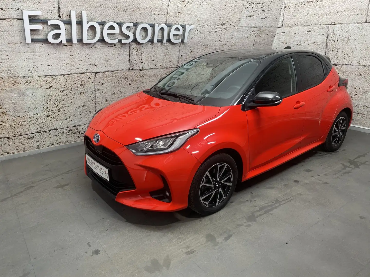 Toyota Yaris 1,5 VVT-i Hybrid Design Rosso - 1