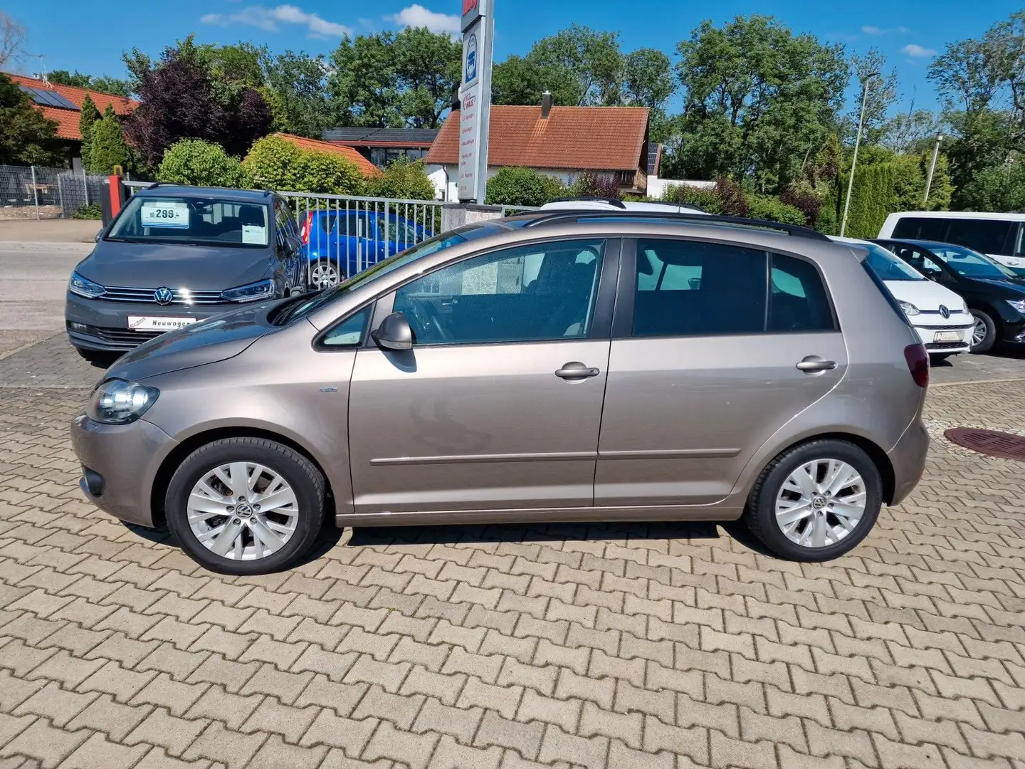 Volkswagen Golf Plus* Life*Automatik*AHK*mtl. 199,- Braun - 2