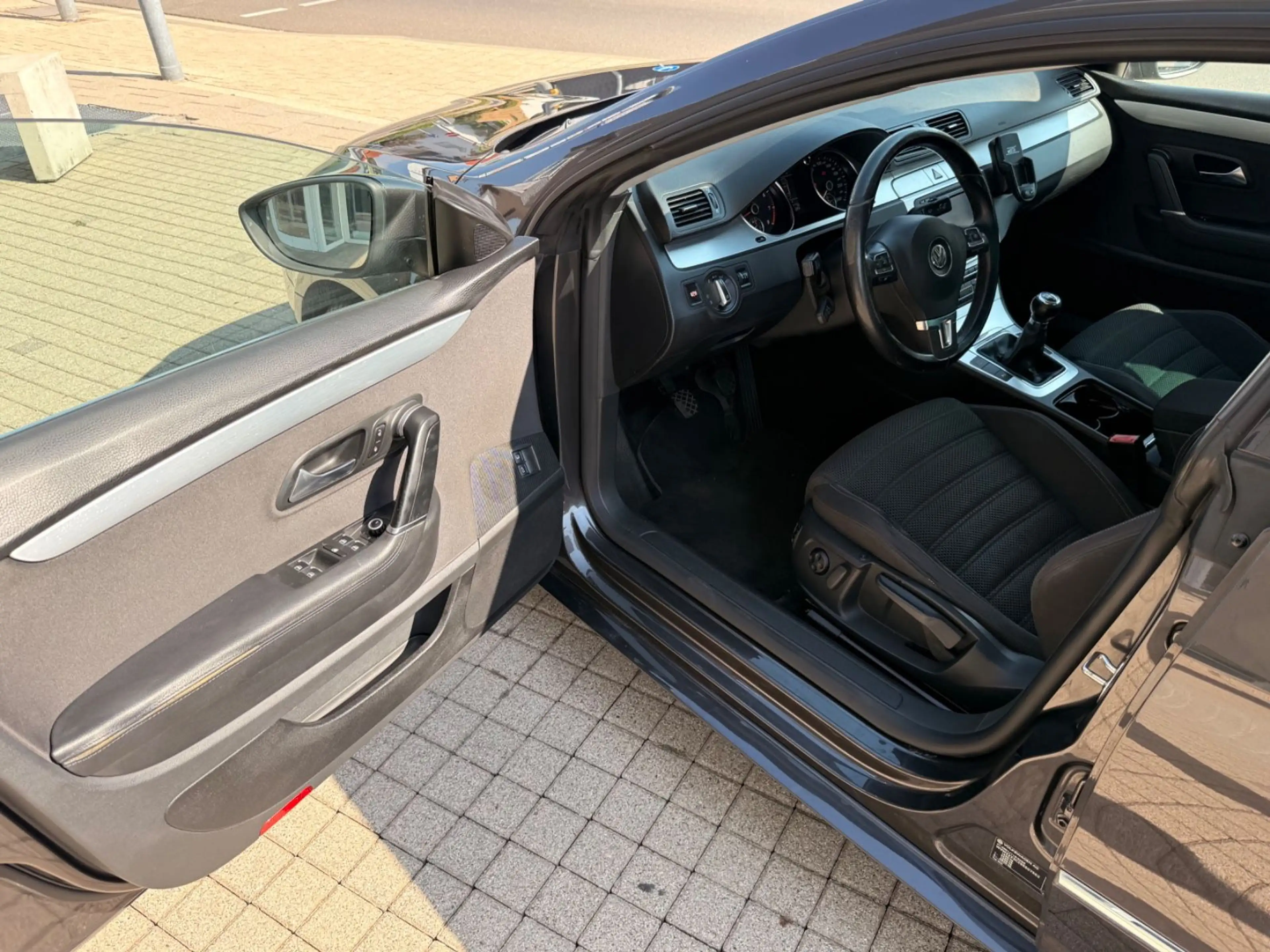 Volkswagen Passat CC MOTOR ÜBERHOLT, NAVI, Tüv 03.2028 — photo 19