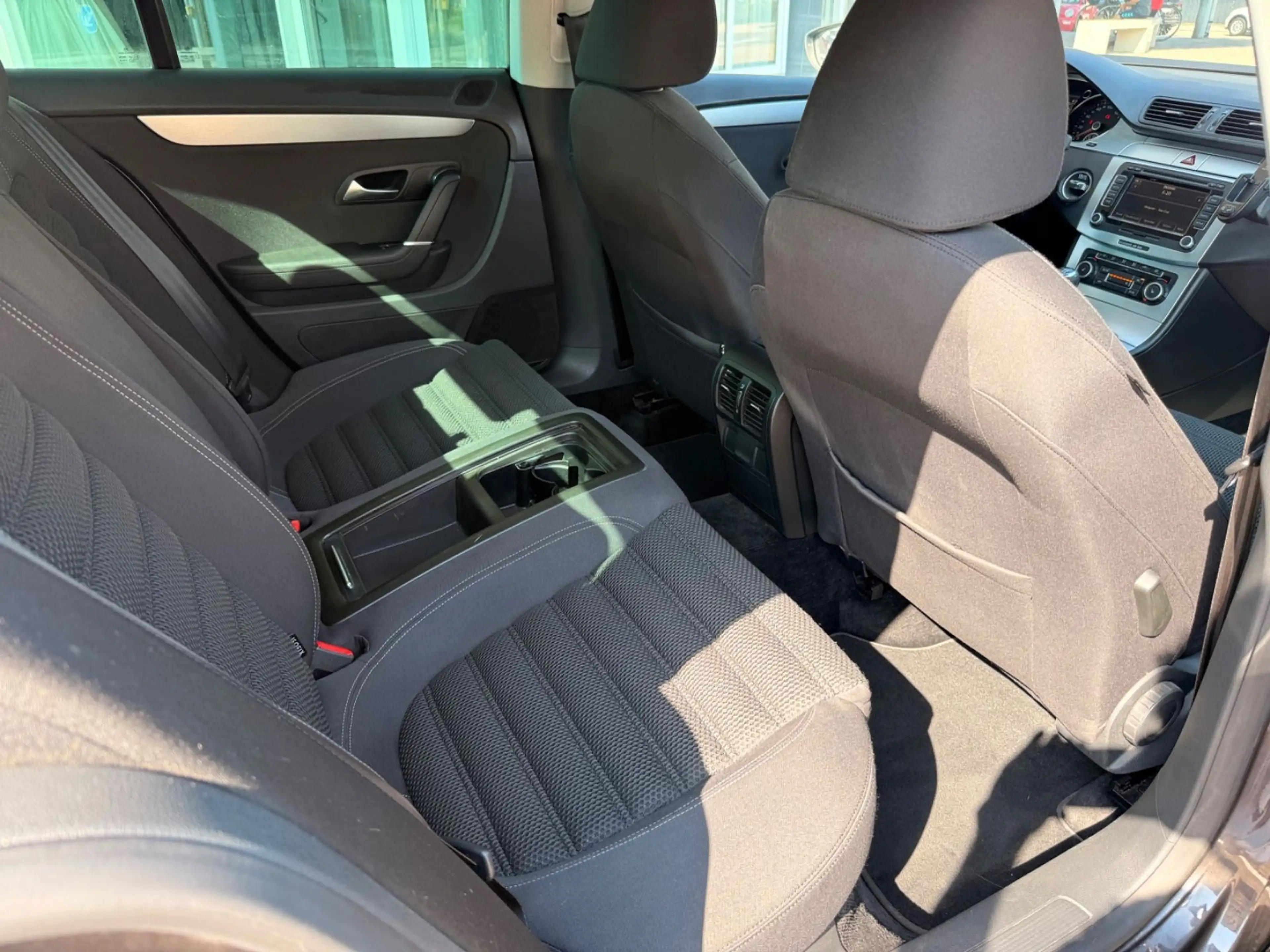 Volkswagen Passat CC MOTOR ÜBERHOLT, NAVI, Tüv 03.2028 — photo 25