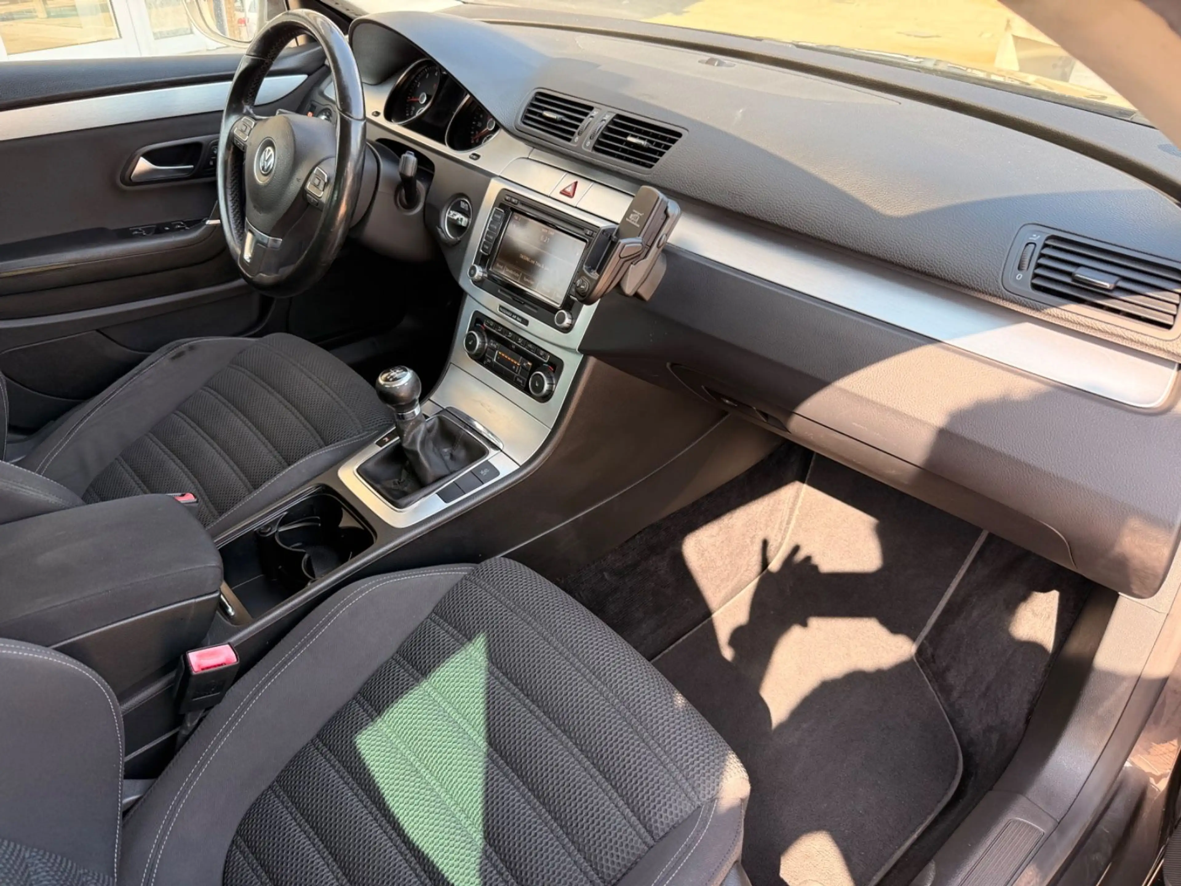 Volkswagen Passat CC MOTOR ÜBERHOLT, NAVI, Tüv 03.2028 — photo 27