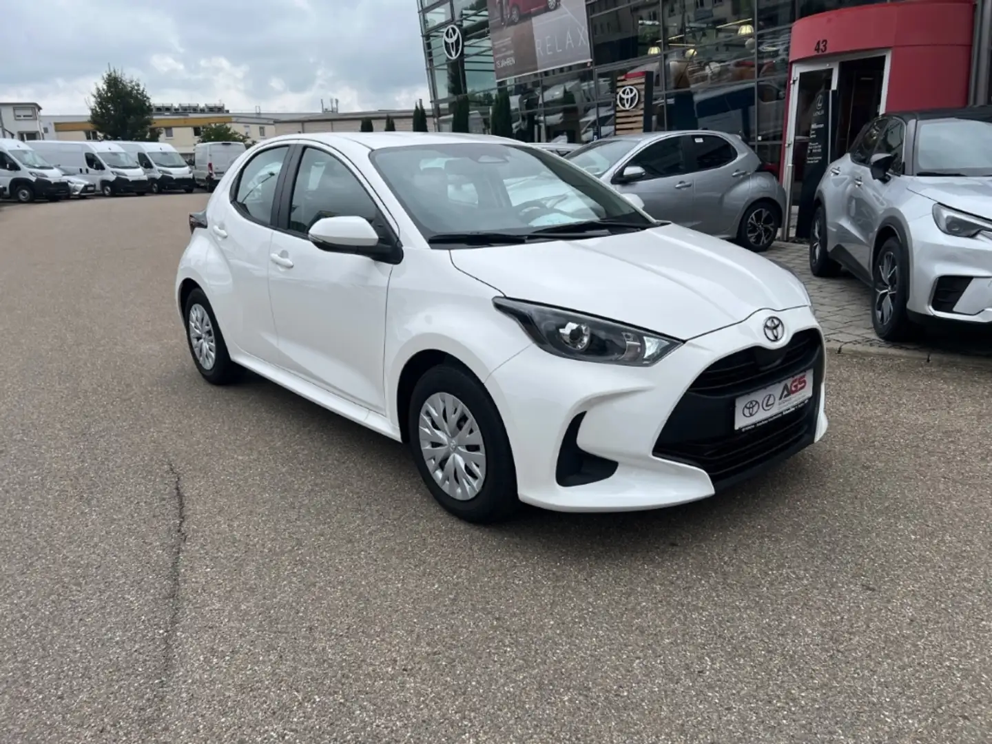 Toyota Yaris 1,5L Hybrid Business Edition Weiß - 2