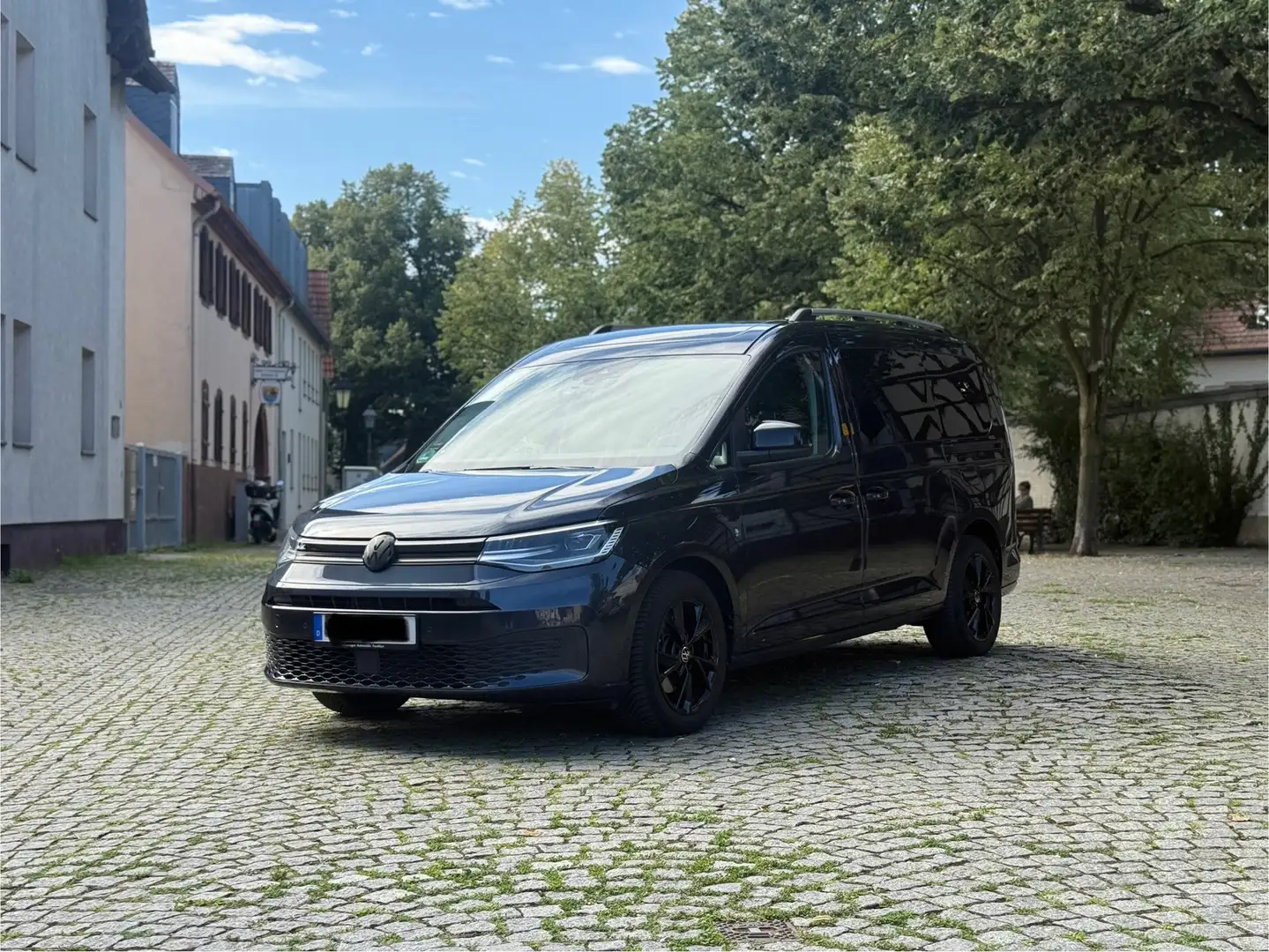 Volkswagen Caddy Style Maxi Blau - 1
