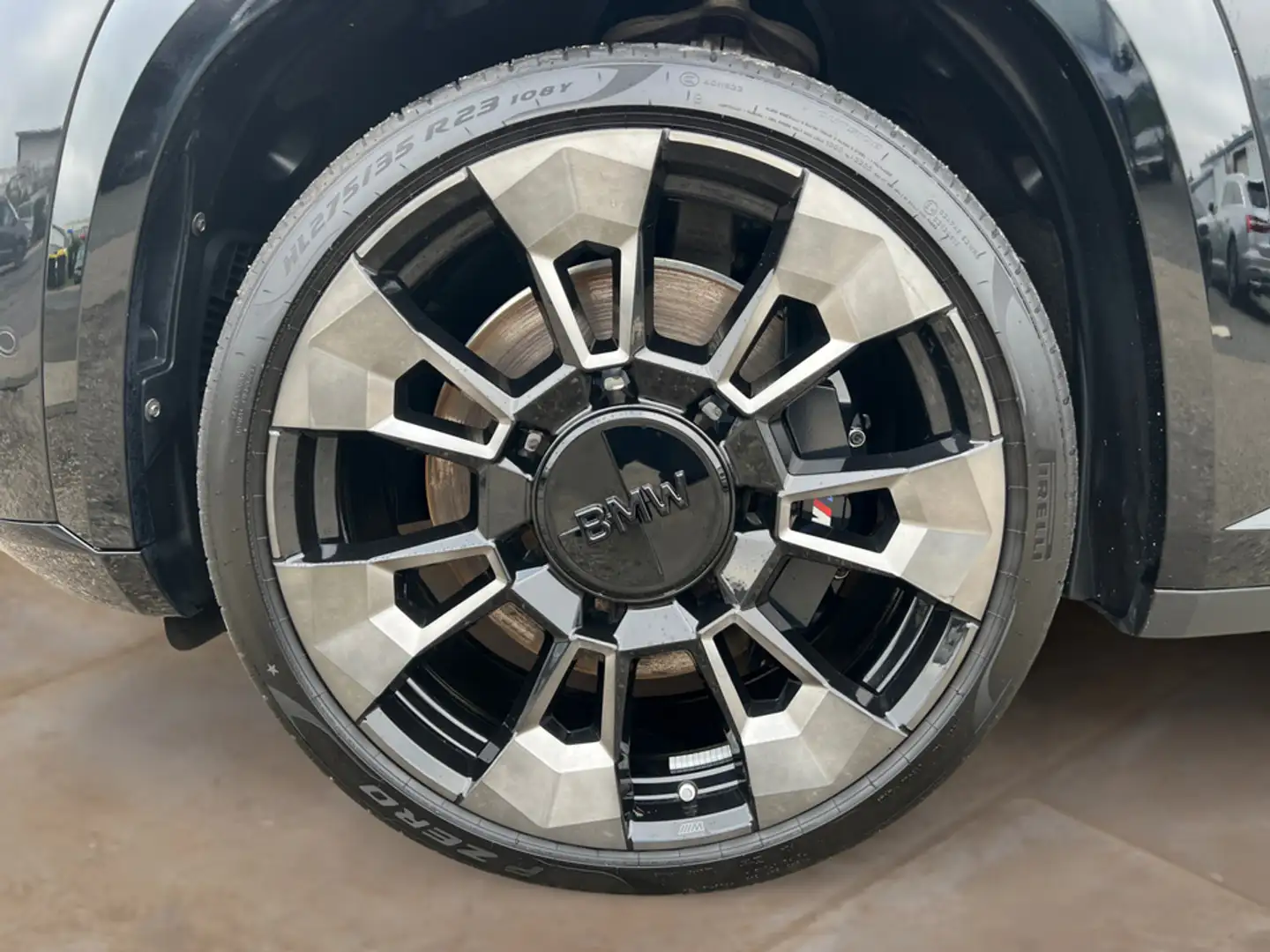 BMW XM 4.4 M Drivers Package + GARANTIE-bis-09.28 Schwarz - 2