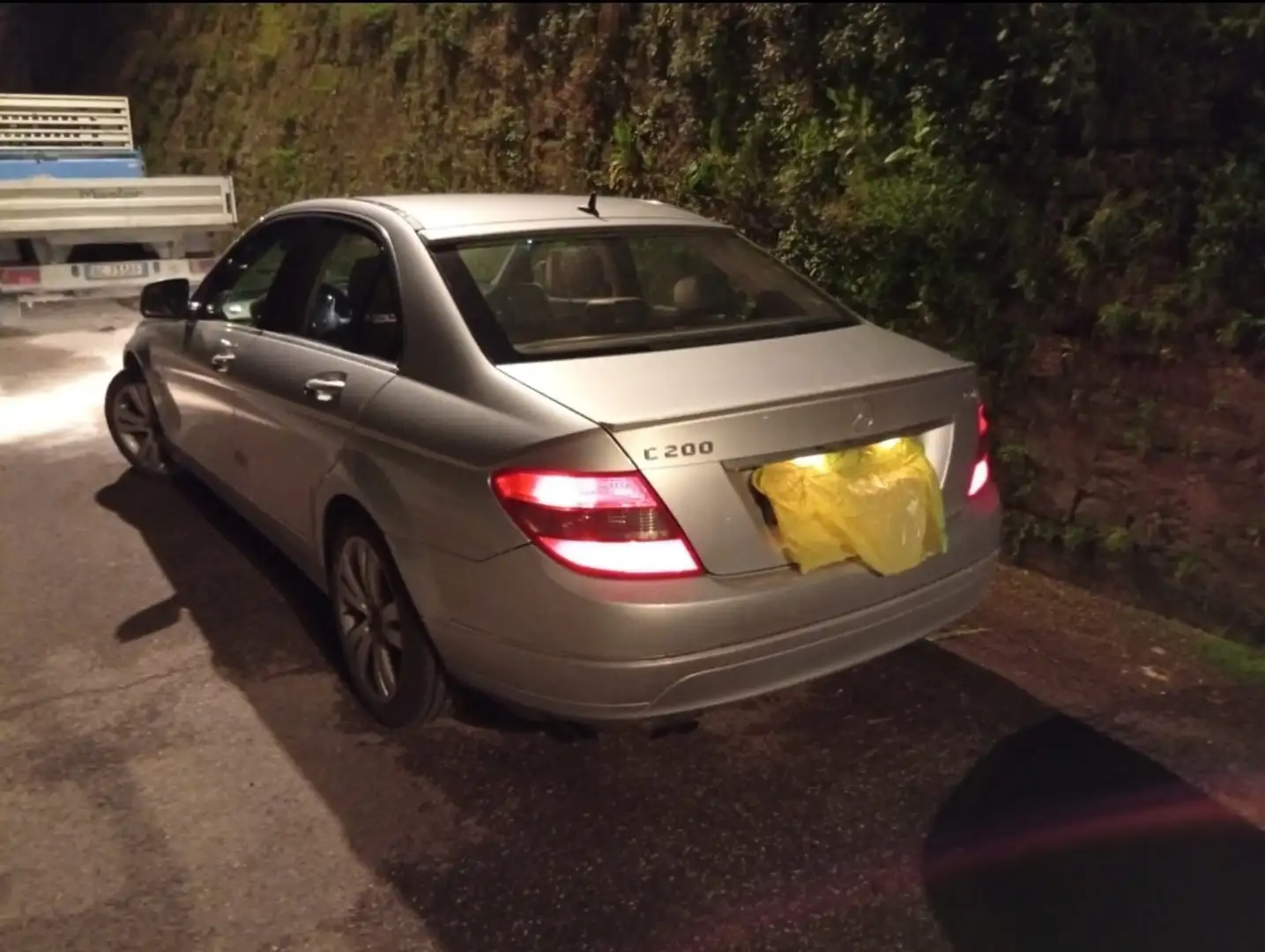 Mercedes-Benz 200 - 2