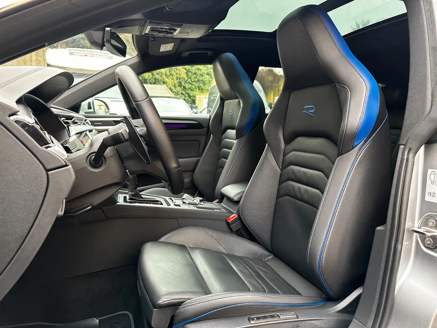 Volkswagen Arteon Shooting Brake R-Line 4M Pano*Carbon*360° Zilver - 1