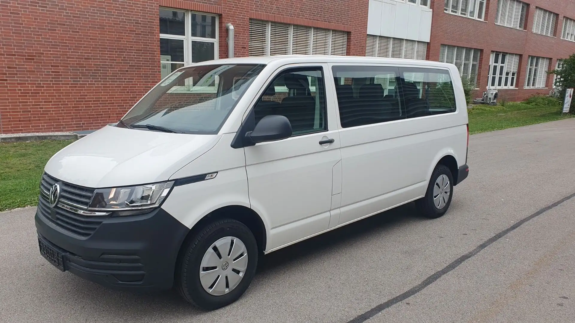 Volkswagen T6 Kombi Lang LR 9 Sitz PDC DAB 150PS Klima LP57 Blanco - 1
