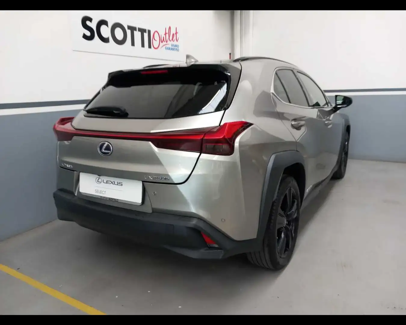 Lexus 2.0H ECVT MID MY21 2WD - 2