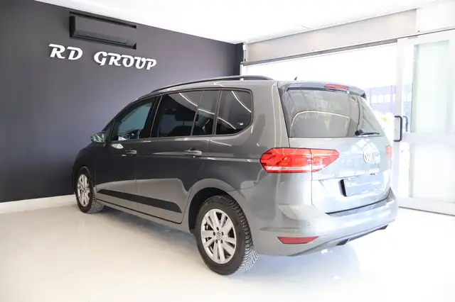 Volkswagen Touran view 7