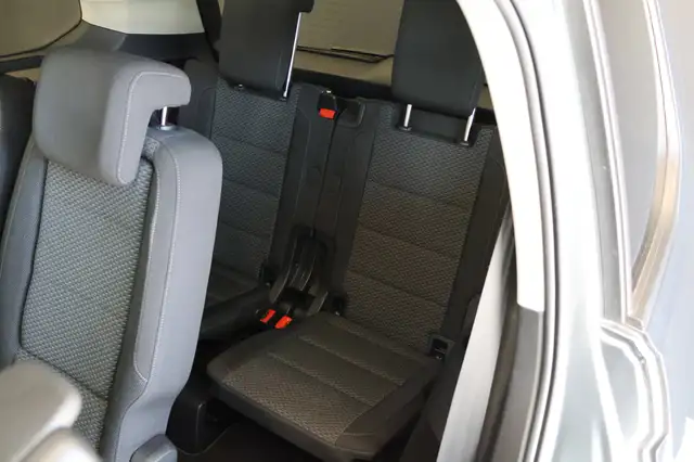 Volkswagen Touran view 14