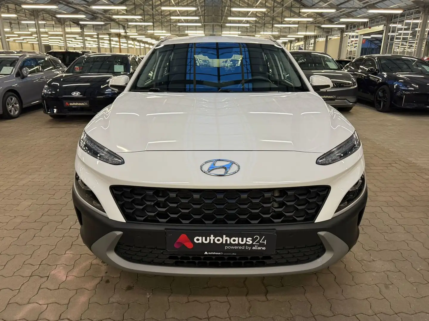 Hyundai KONA 1.0 T-GDI Trend  Mild-Hybrid|Navi|Kamera Weiß - 2