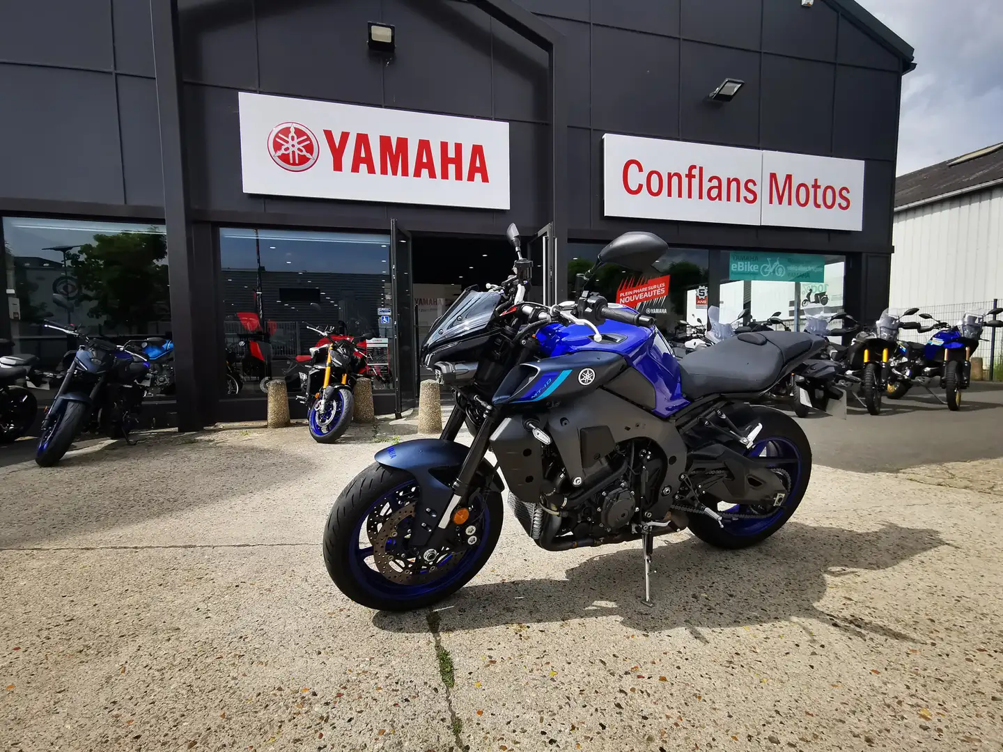 Yamaha MT-10 Bleu - 1