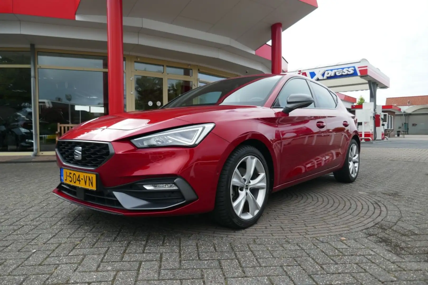 SEAT Leon 1.0 TSI FR LAUNCH EDITION  110 PK  VIRTUAL COCKPIT Rouge - 2