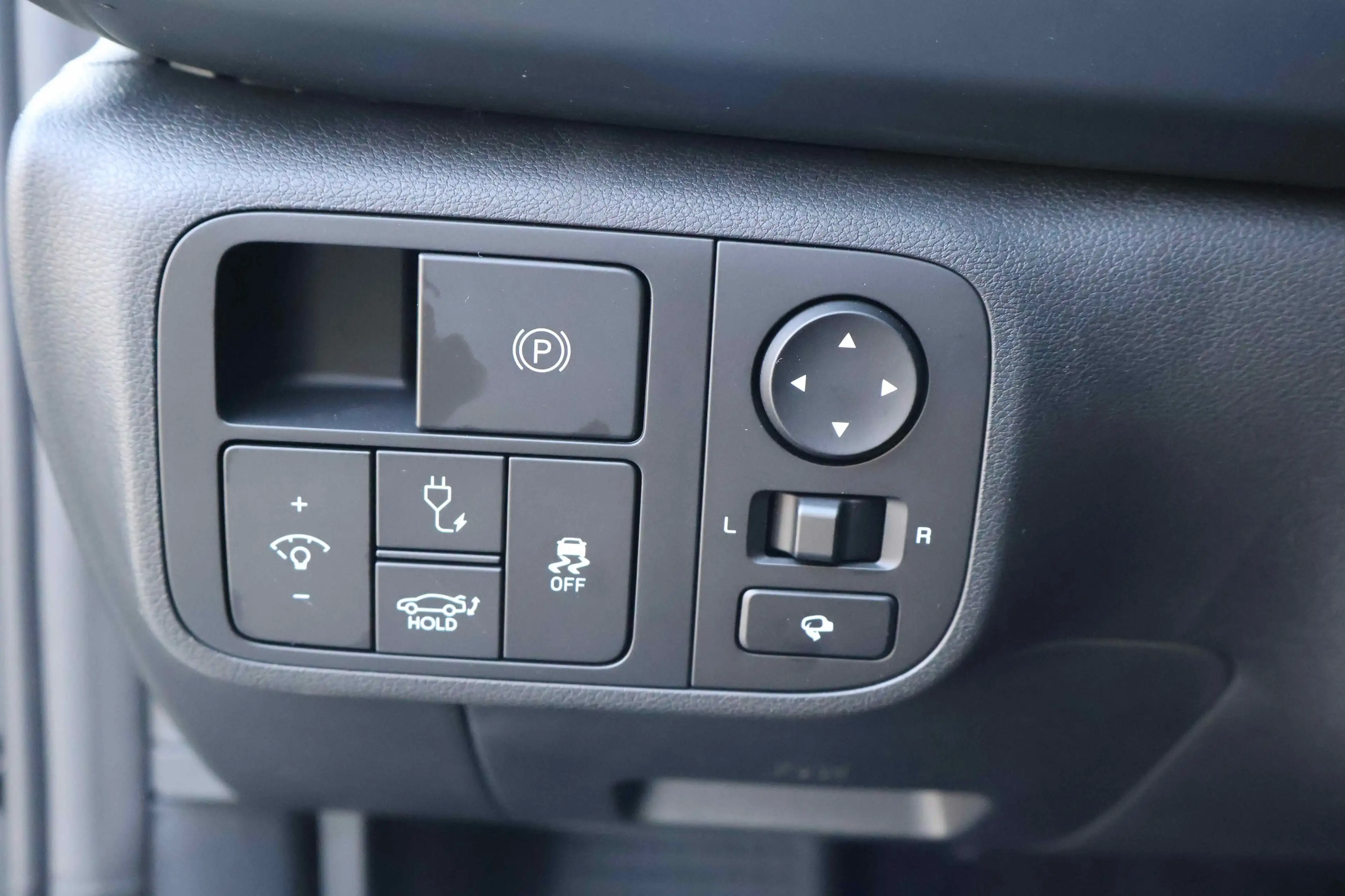 Hyundai IONIQ 6 Comfort Line 84 kWh 2WD FACELIFT abzüglich Superbo — photo 10