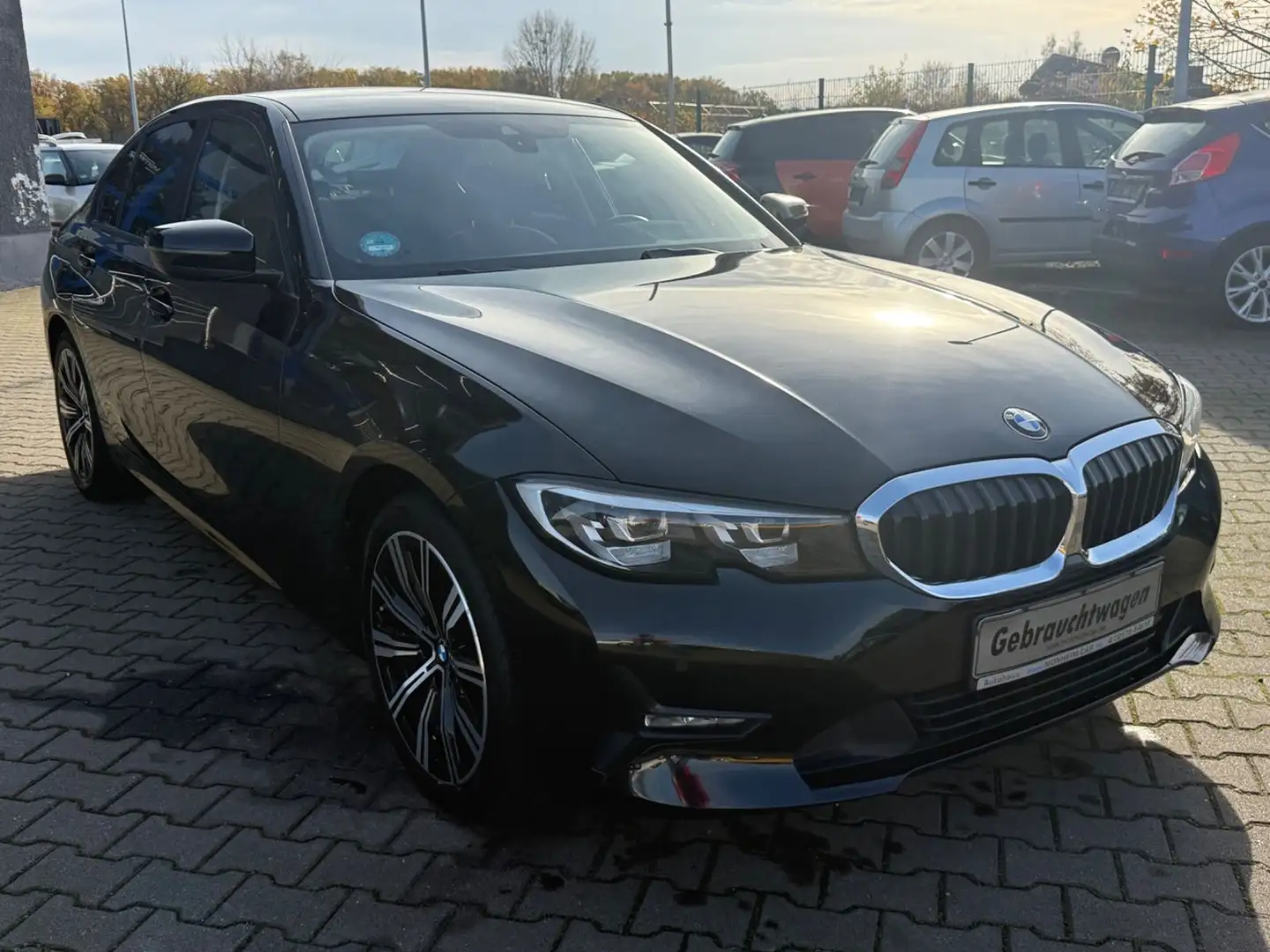 BMW 320 3 Limousine 320 d Advantage Schwarz - 2