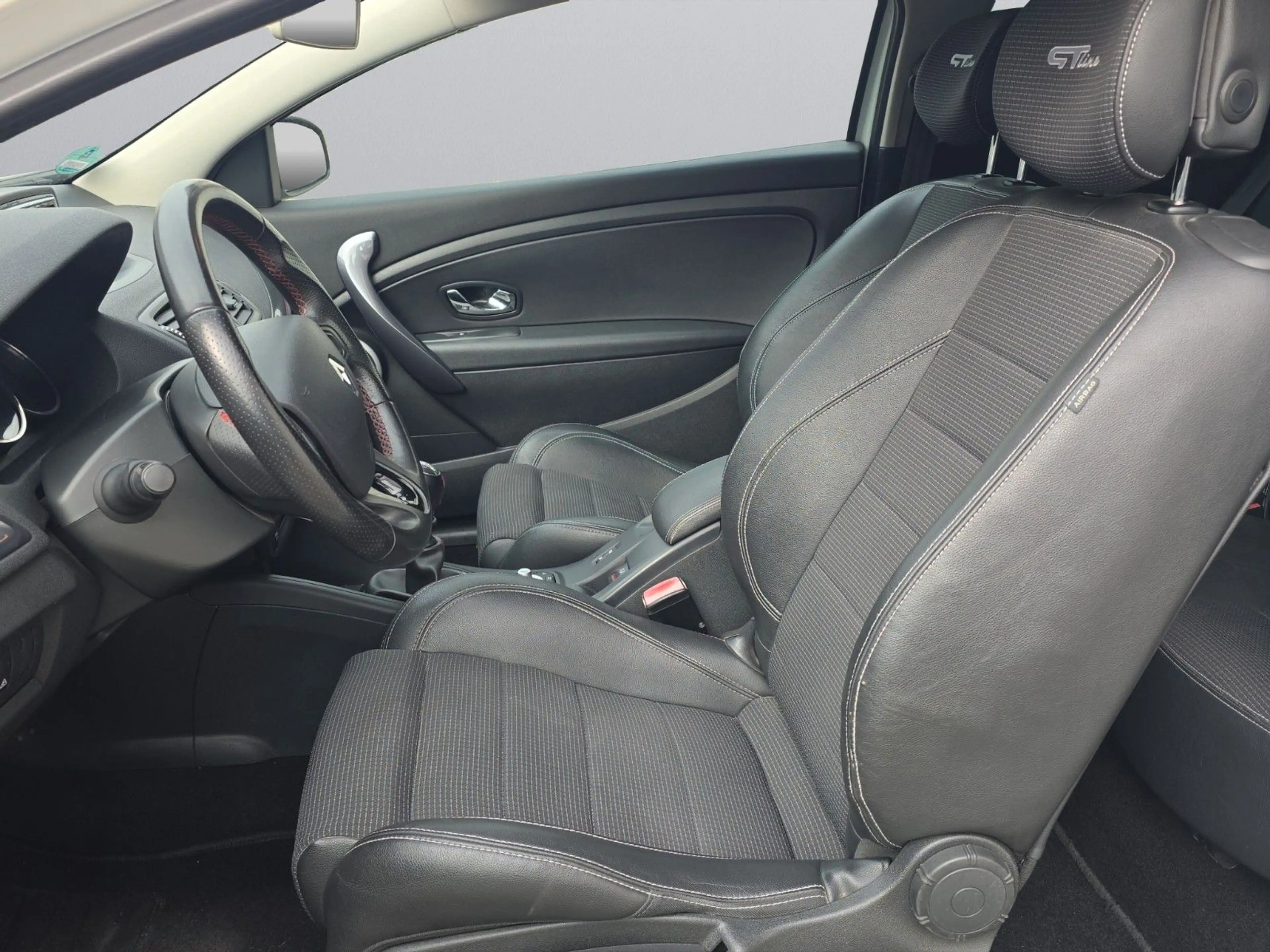 Renault Megane III Coupe GT Line Navi Klima Teilleder — photo 9