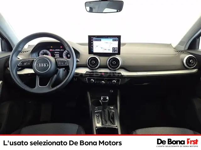Audi Q2 view 9