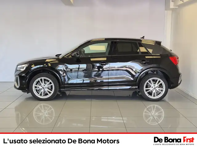 Audi Q2 view 3
