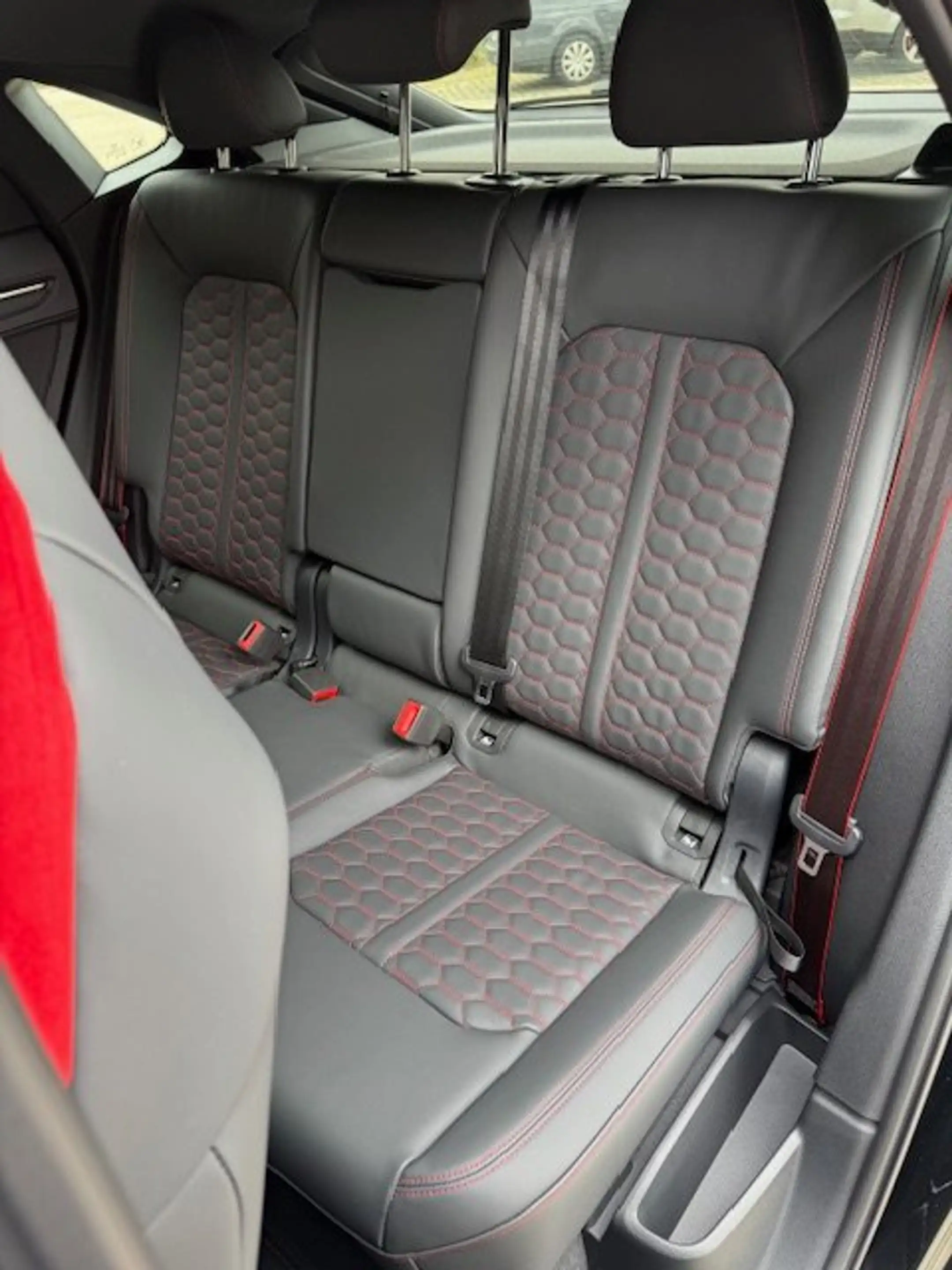 Audi RS Q3 2.5 TFSI Sportback /PANO/ RS SEATS/SONOS/ FULL... — photo 12