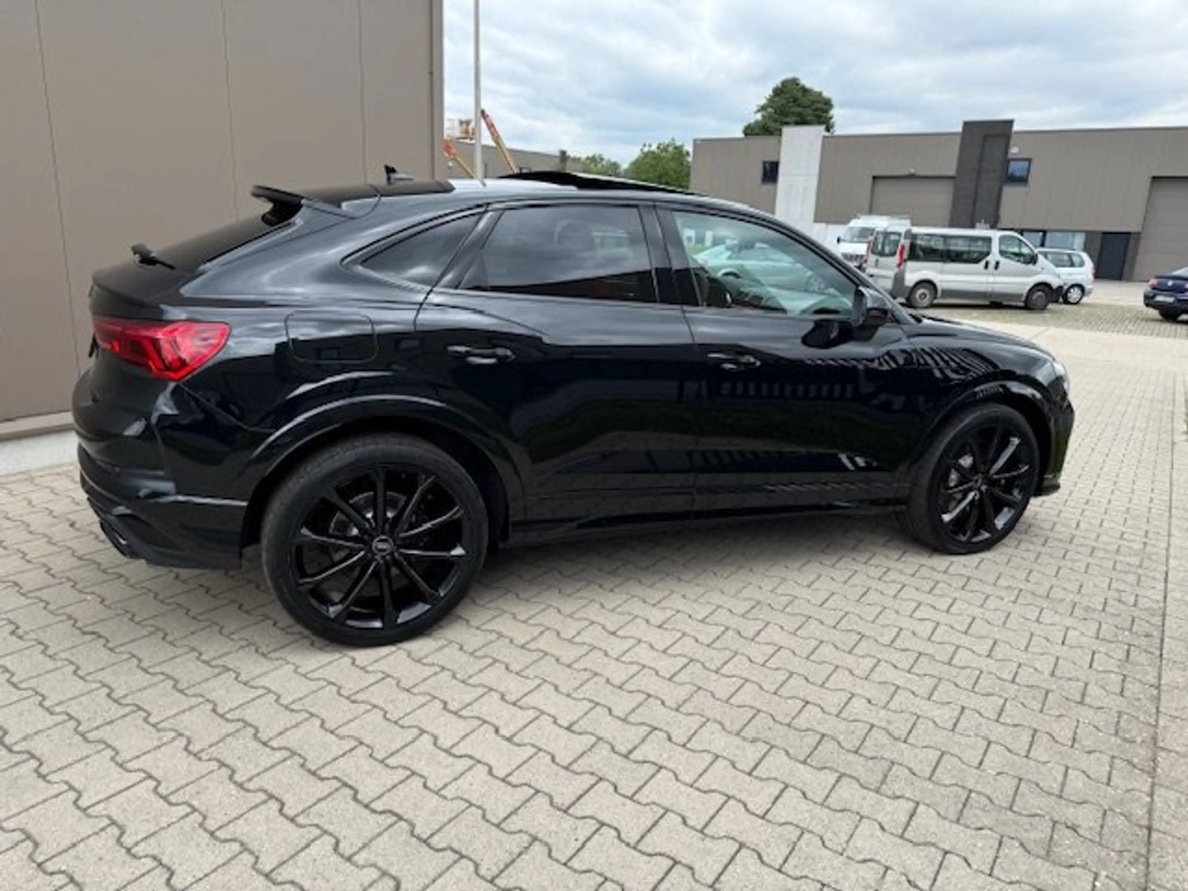 Audi RS Q3 2.5 TFSI Sportback /PANO/ RS SEATS/SONOS/ FULL... — photo 5