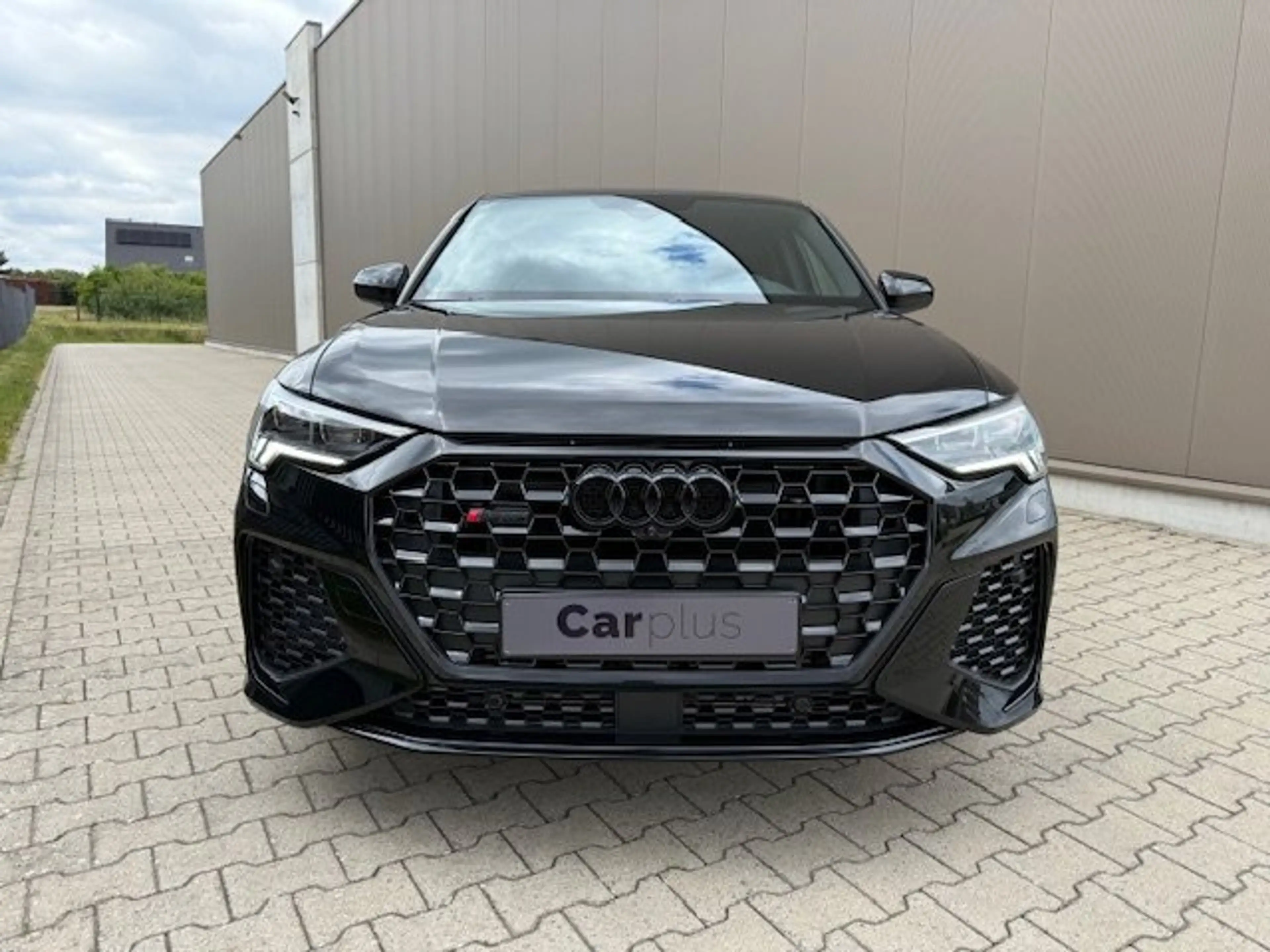 Audi RS Q3 2.5 TFSI Sportback /PANO/ RS SEATS/SONOS/ FULL... — photo 7