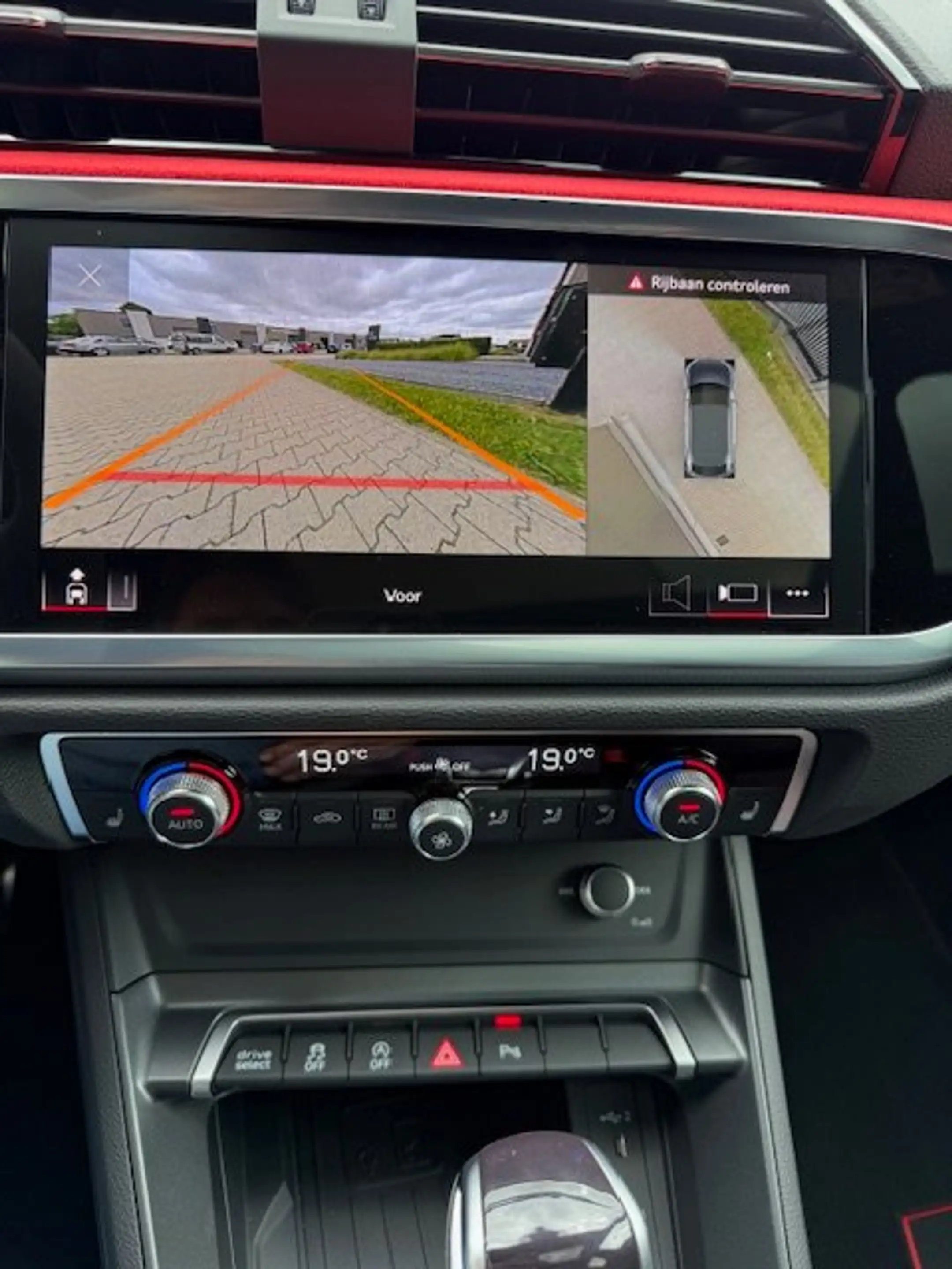 Audi RS Q3 2.5 TFSI Sportback /PANO/ RS SEATS/SONOS/ FULL... — photo 8