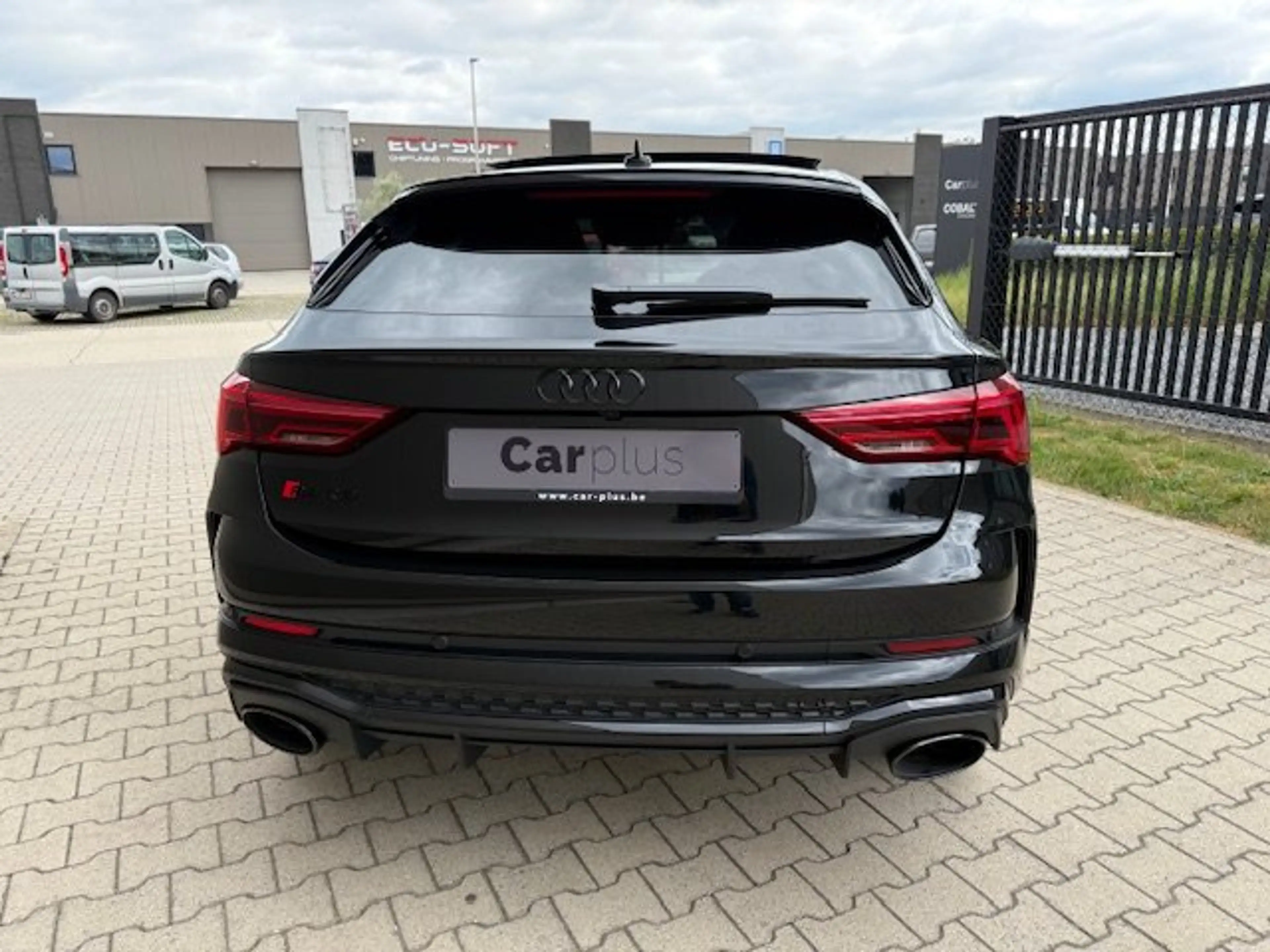Audi RS Q3 2.5 TFSI Sportback /PANO/ RS SEATS/SONOS/ FULL... — photo 4