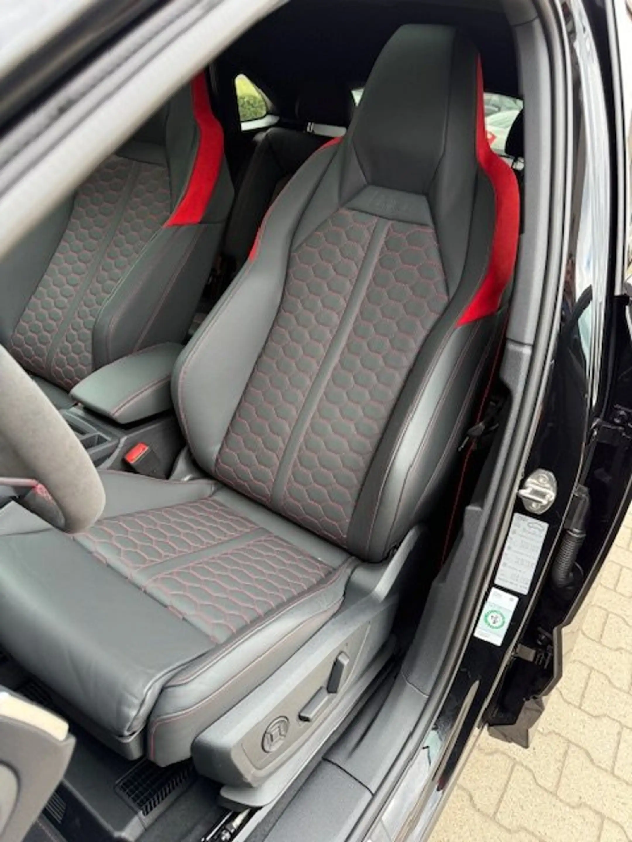 Audi RS Q3 2.5 TFSI Sportback /PANO/ RS SEATS/SONOS/ FULL... — photo 9