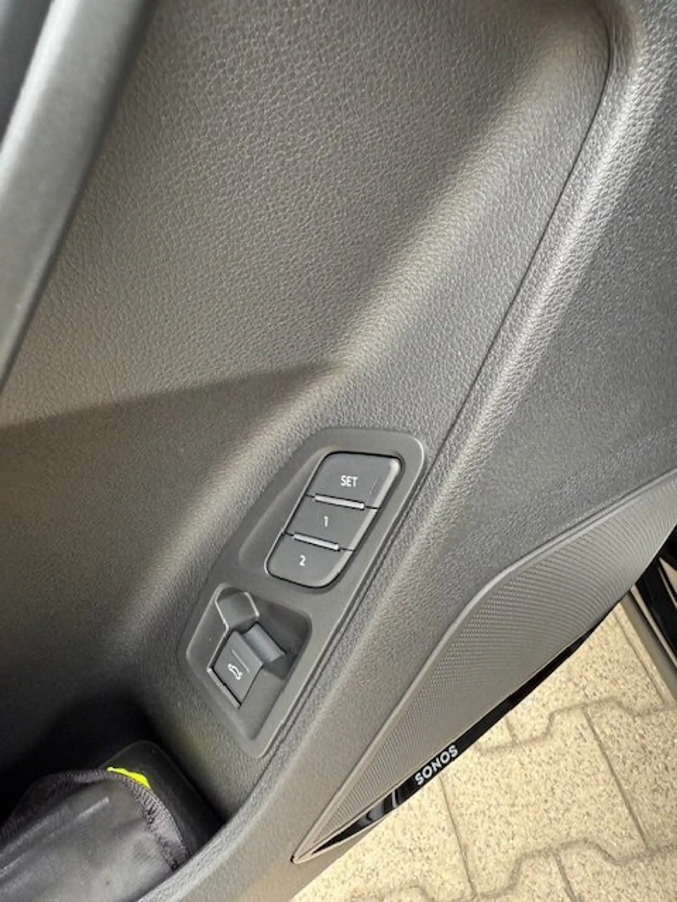 Audi RS Q3 2.5 TFSI Sportback /PANO/ RS SEATS/SONOS/ FULL... — photo 10
