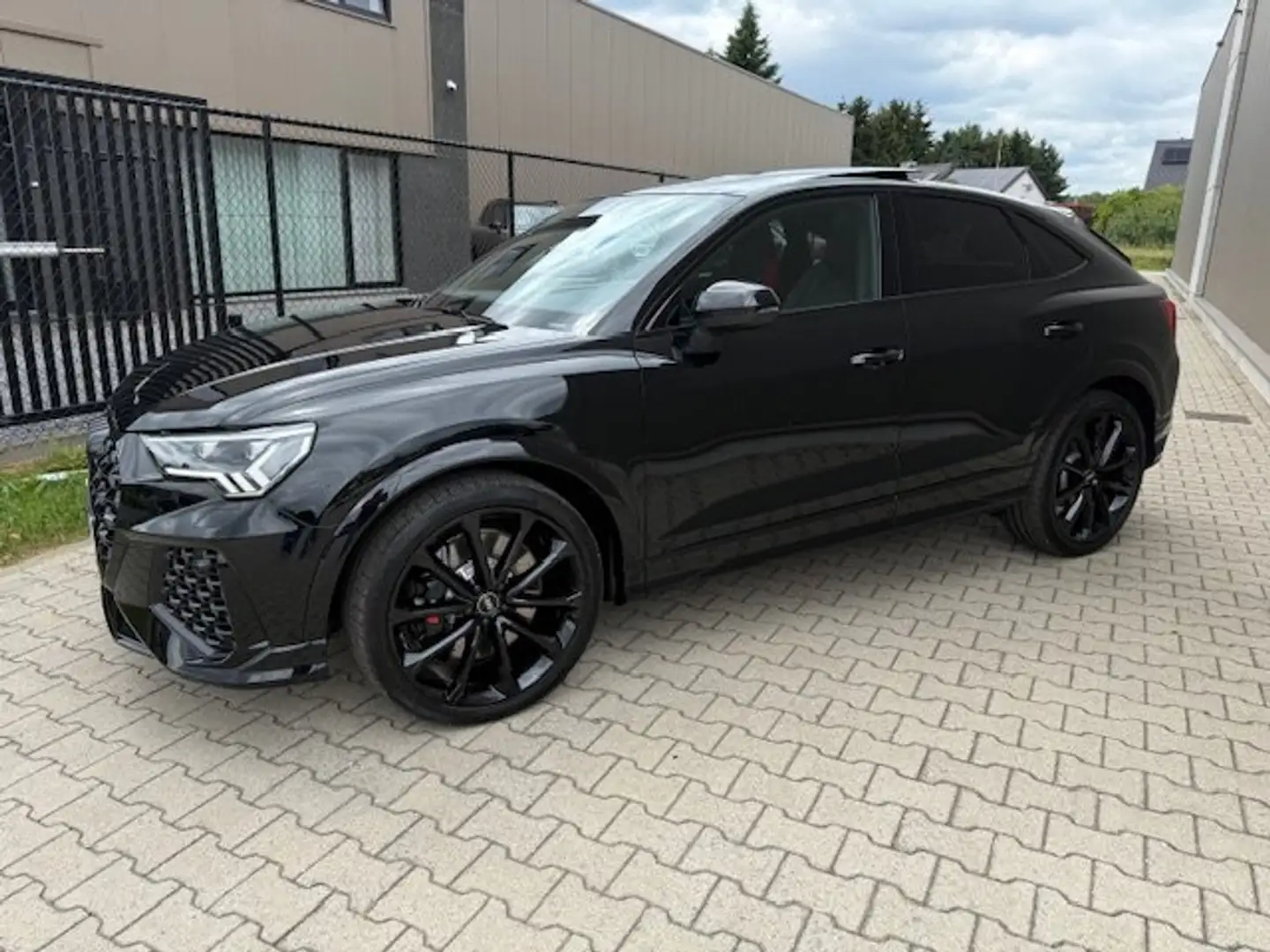 Audi RS Q3 2.5 TFSI Sportback /PANO/ RS SEATS/SONOS/ FULL... Noir - 2