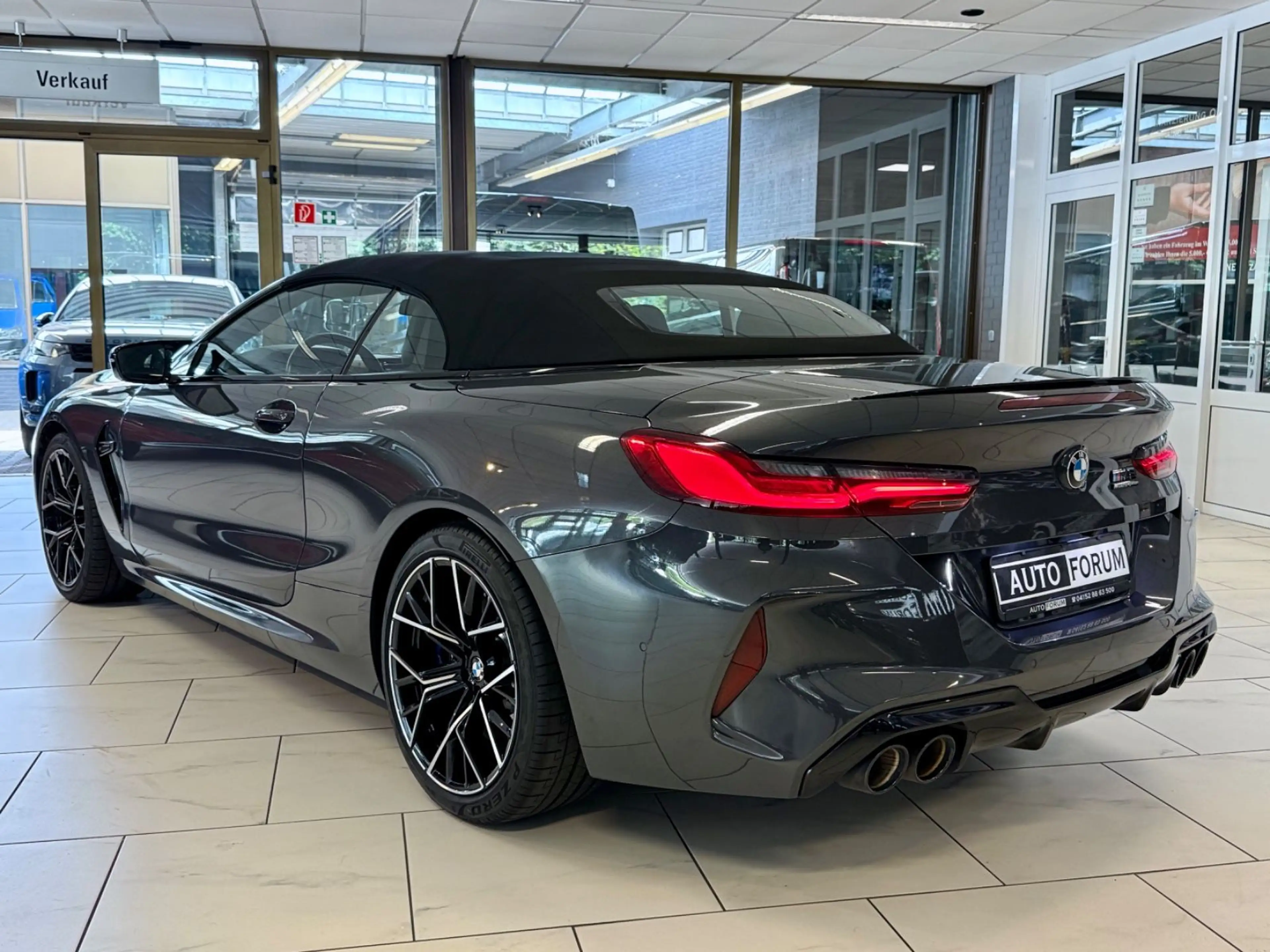BMW M8 COMPETITION CABRIO CARBON LASER B&W 360CAM — photo 10