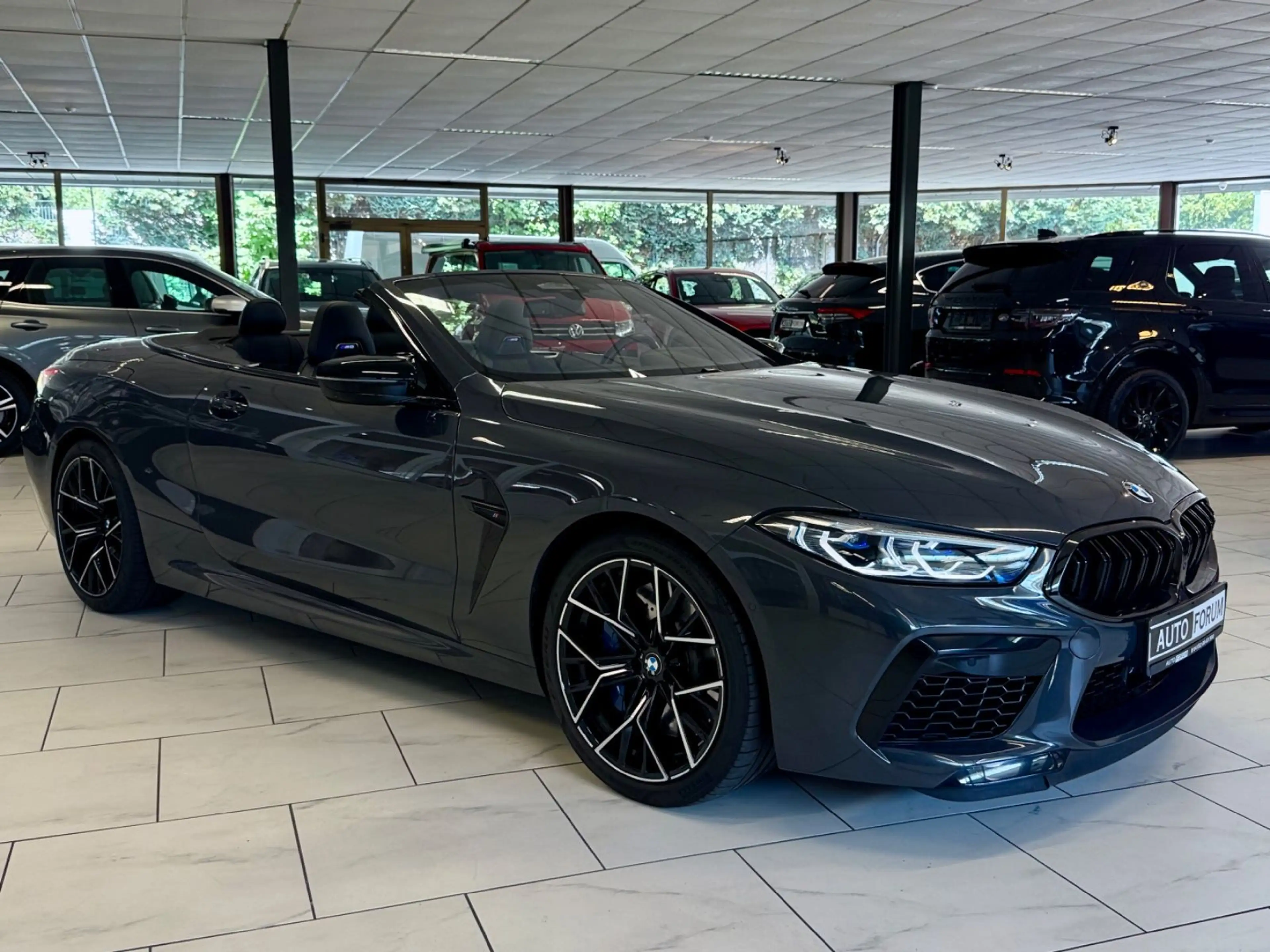 BMW M8 COMPETITION CABRIO CARBON LASER B&W 360CAM — photo 4