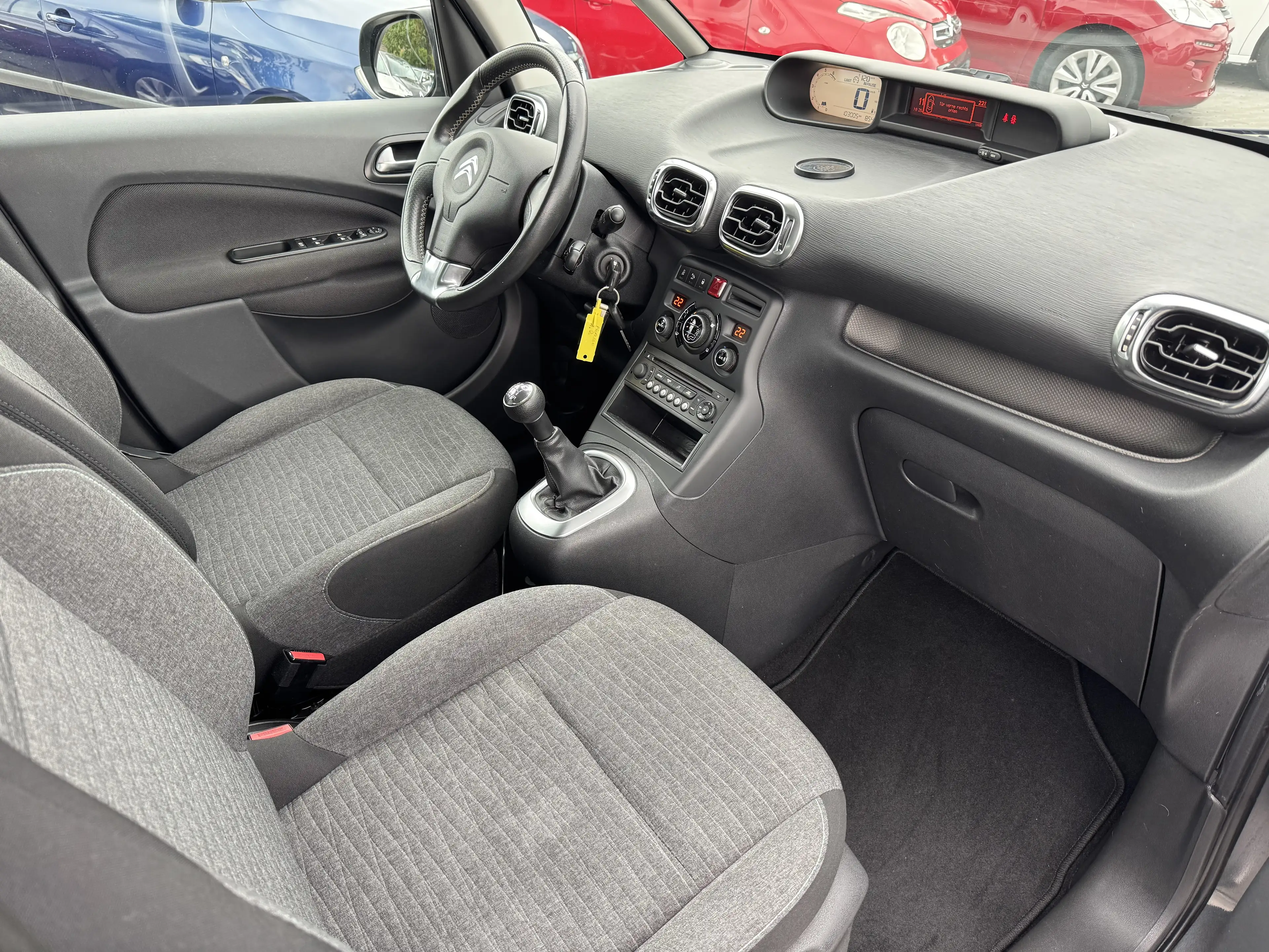 Citroen C3 Picasso Selection  1,2 81 kW / Klimaautomatik — photo 2