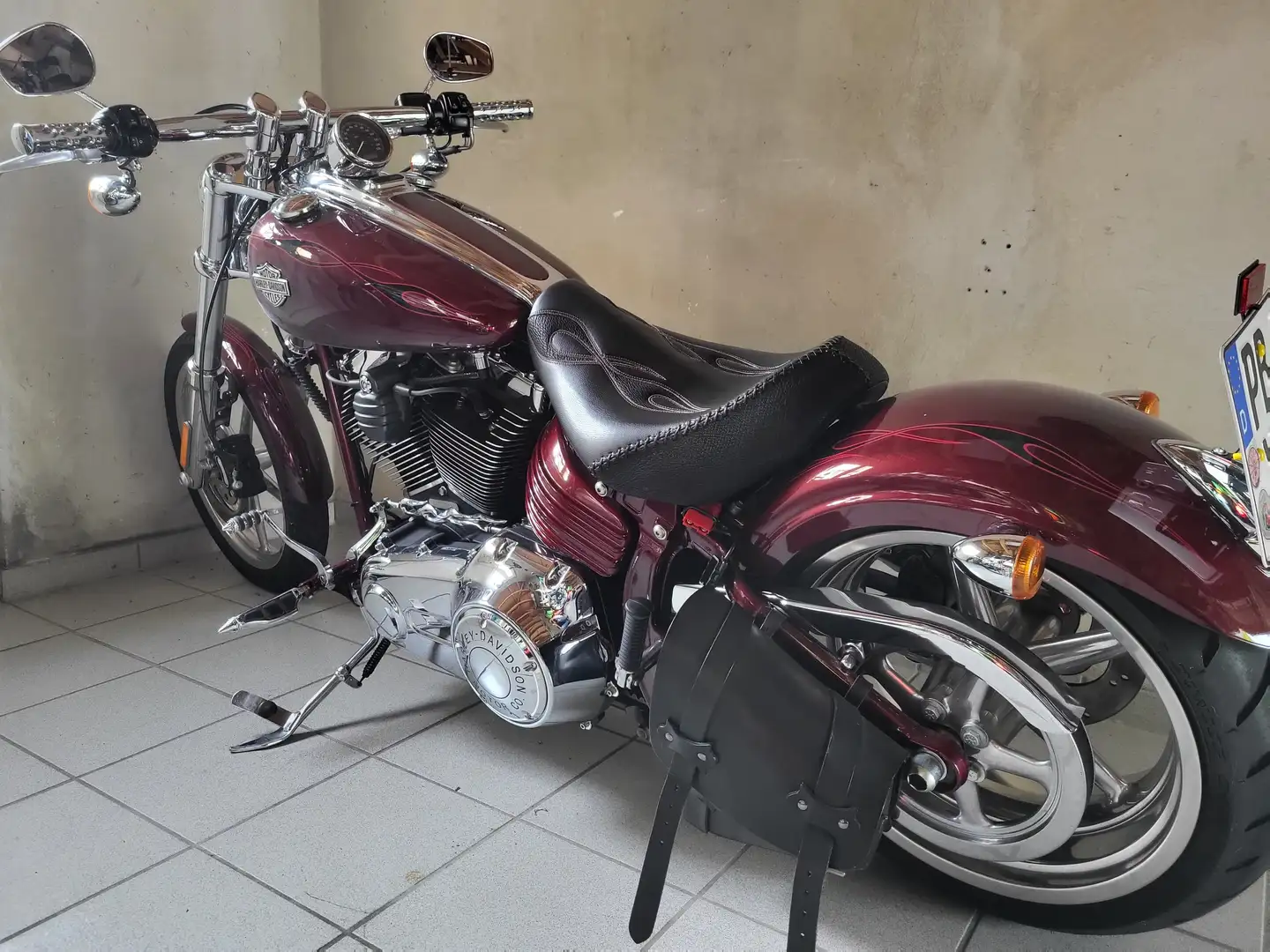 Harley-Davidson Rocker C Czerwony - 1