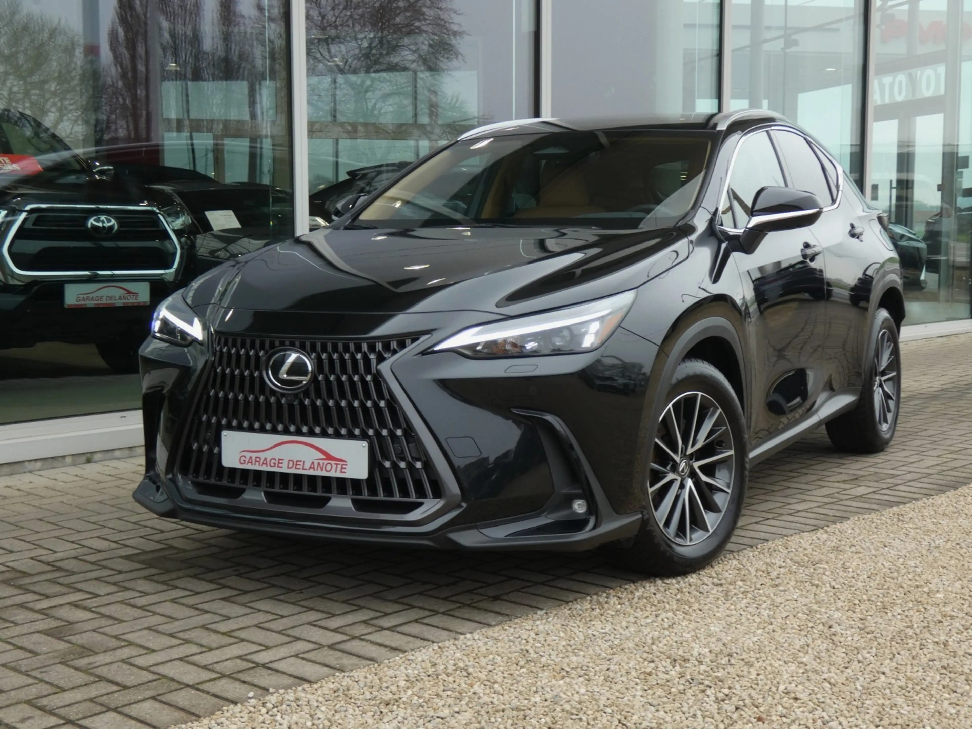Lexus NX 450h+ Plug-in AWD Executive Line +Zetelventilatie +Leder — photo 2