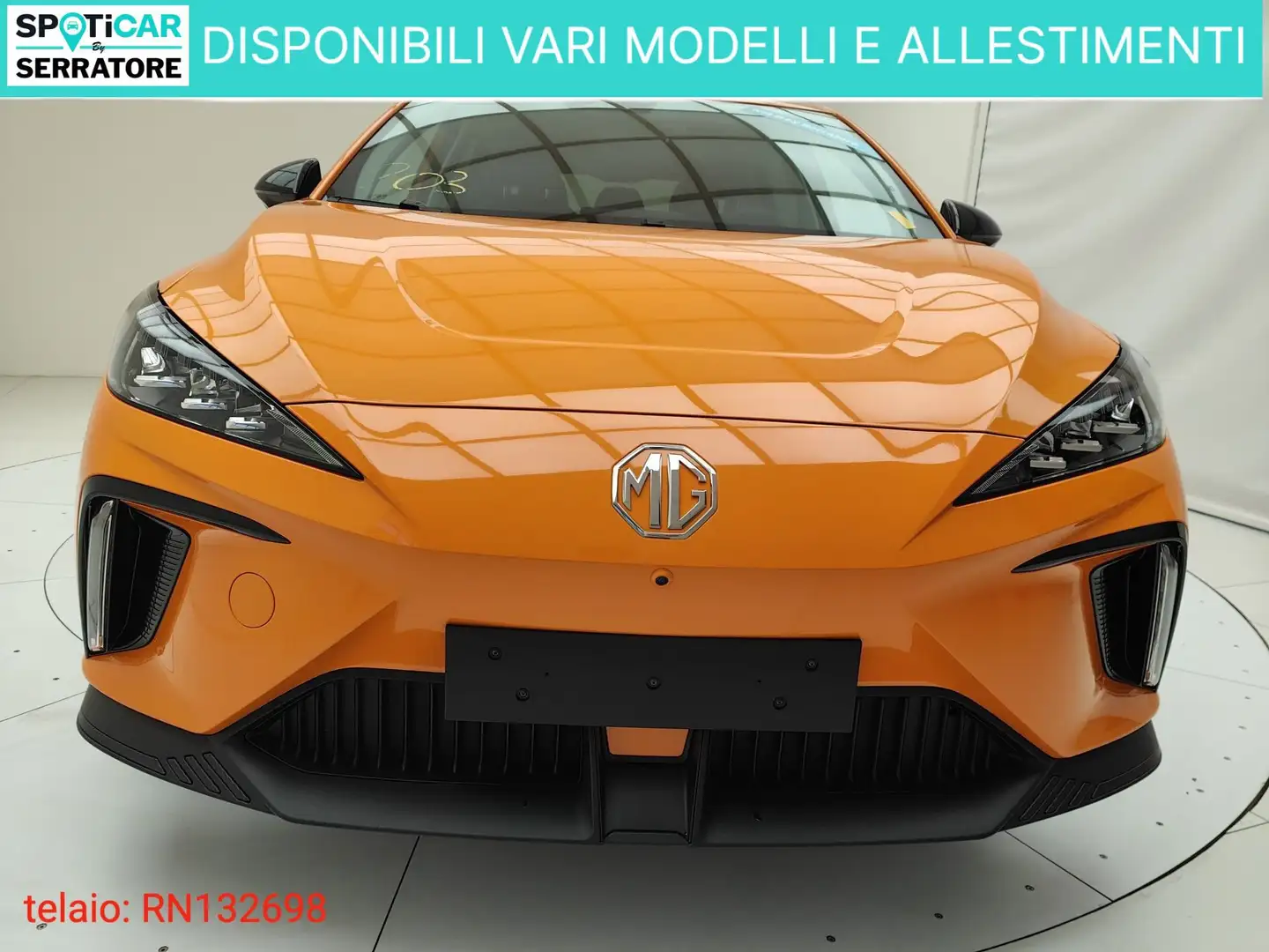 MG MG4 Luxury64 Arancione - 2