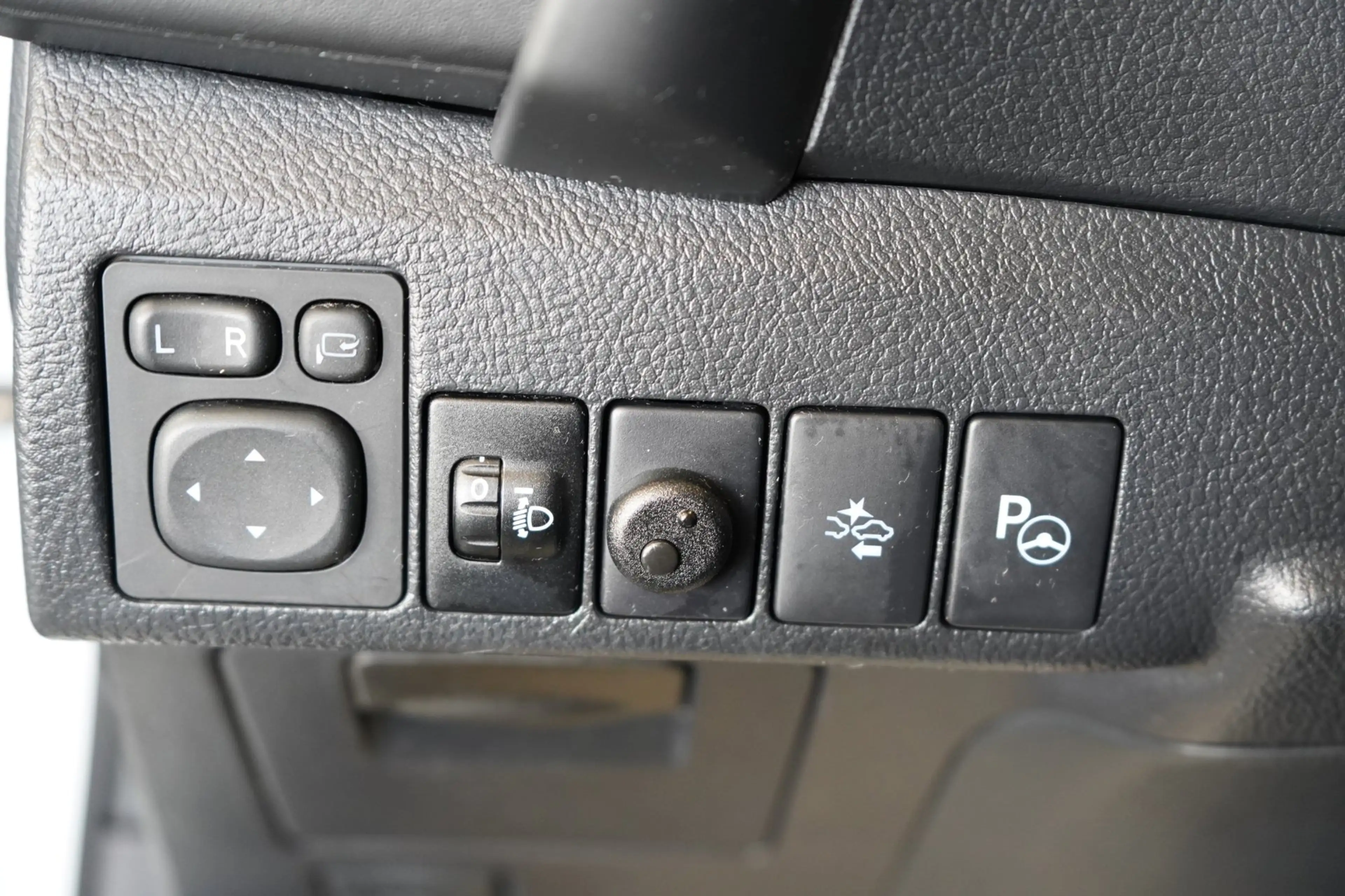 Toyota Auris 1.8 Hybrid Active|GARANTIE|PARK SENS|CRUISE|CAMERA — photo 17