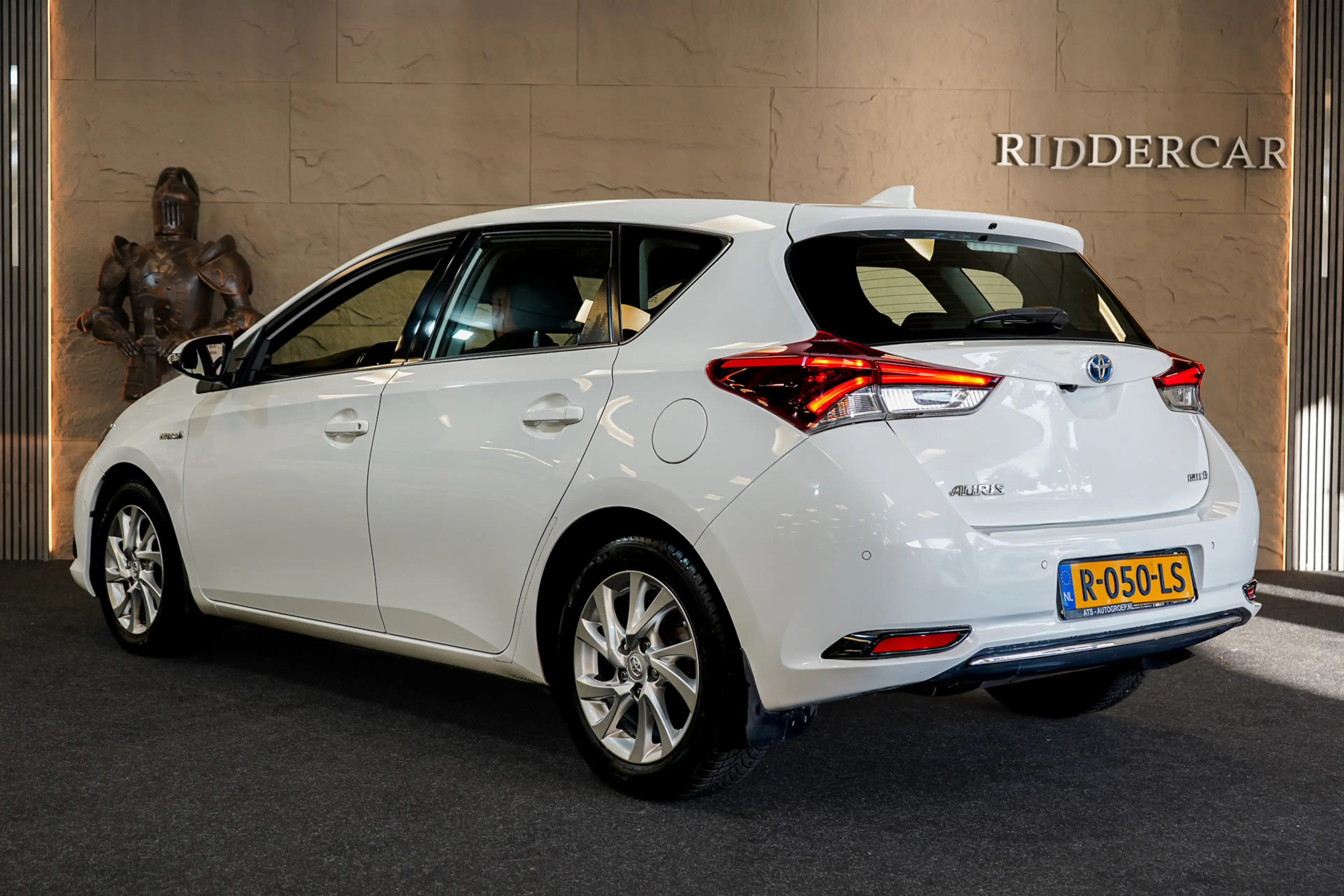 Toyota Auris 1.8 Hybrid Active|GARANTIE|PARK SENS|CRUISE|CAMERA — photo 7