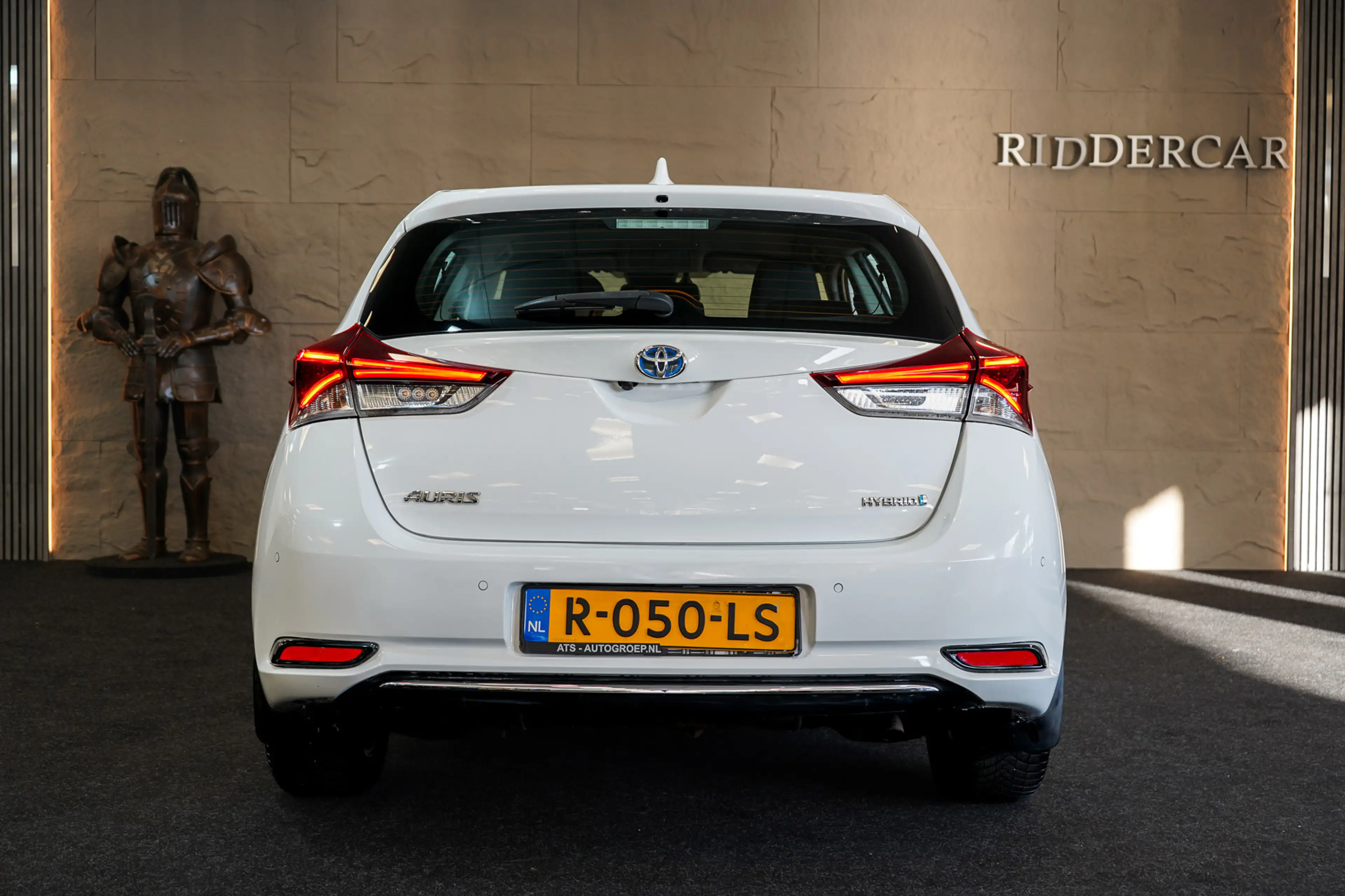 Toyota Auris 1.8 Hybrid Active|GARANTIE|PARK SENS|CRUISE|CAMERA — photo 6