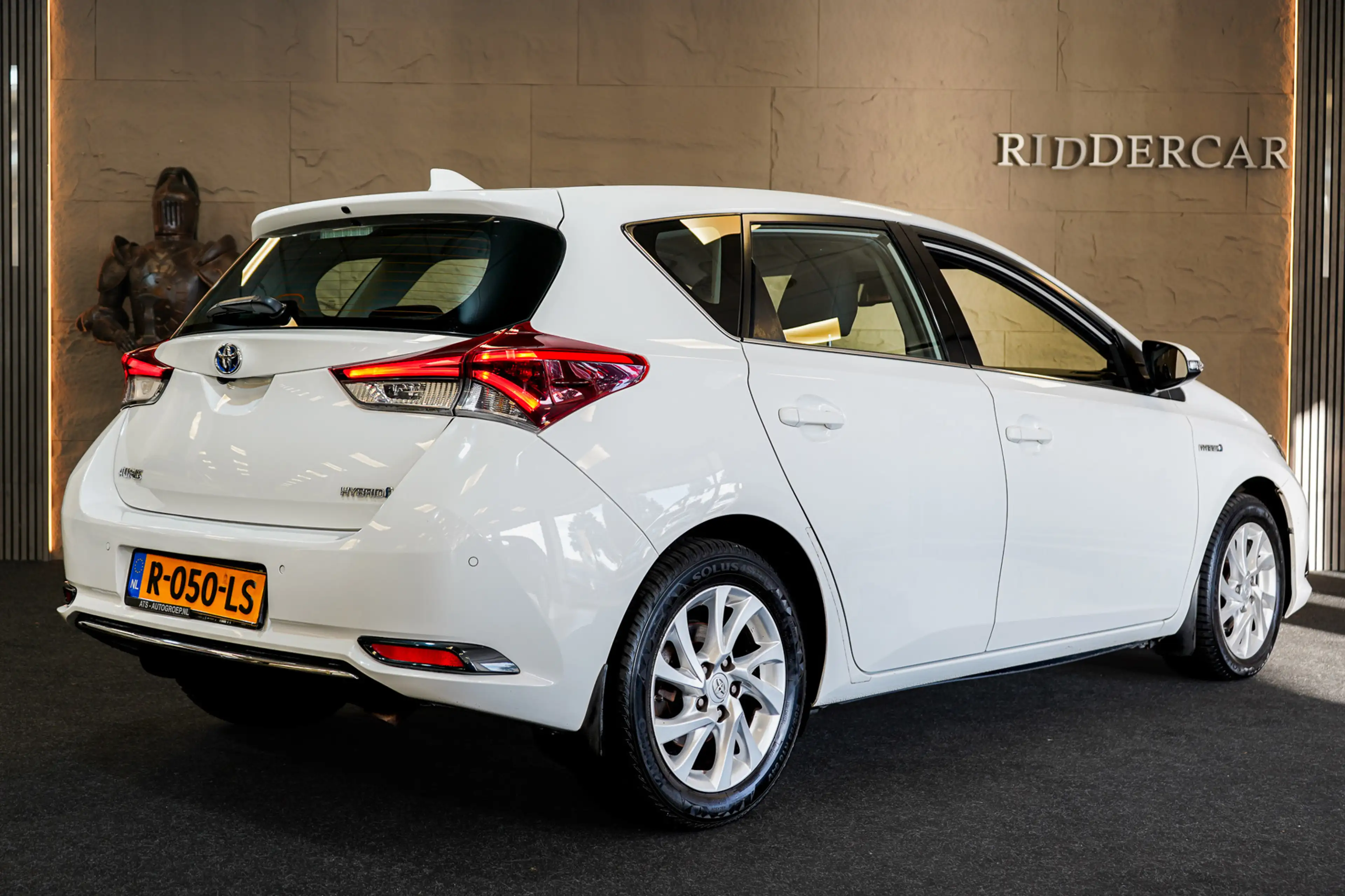 Toyota Auris 1.8 Hybrid Active|GARANTIE|PARK SENS|CRUISE|CAMERA — photo 5