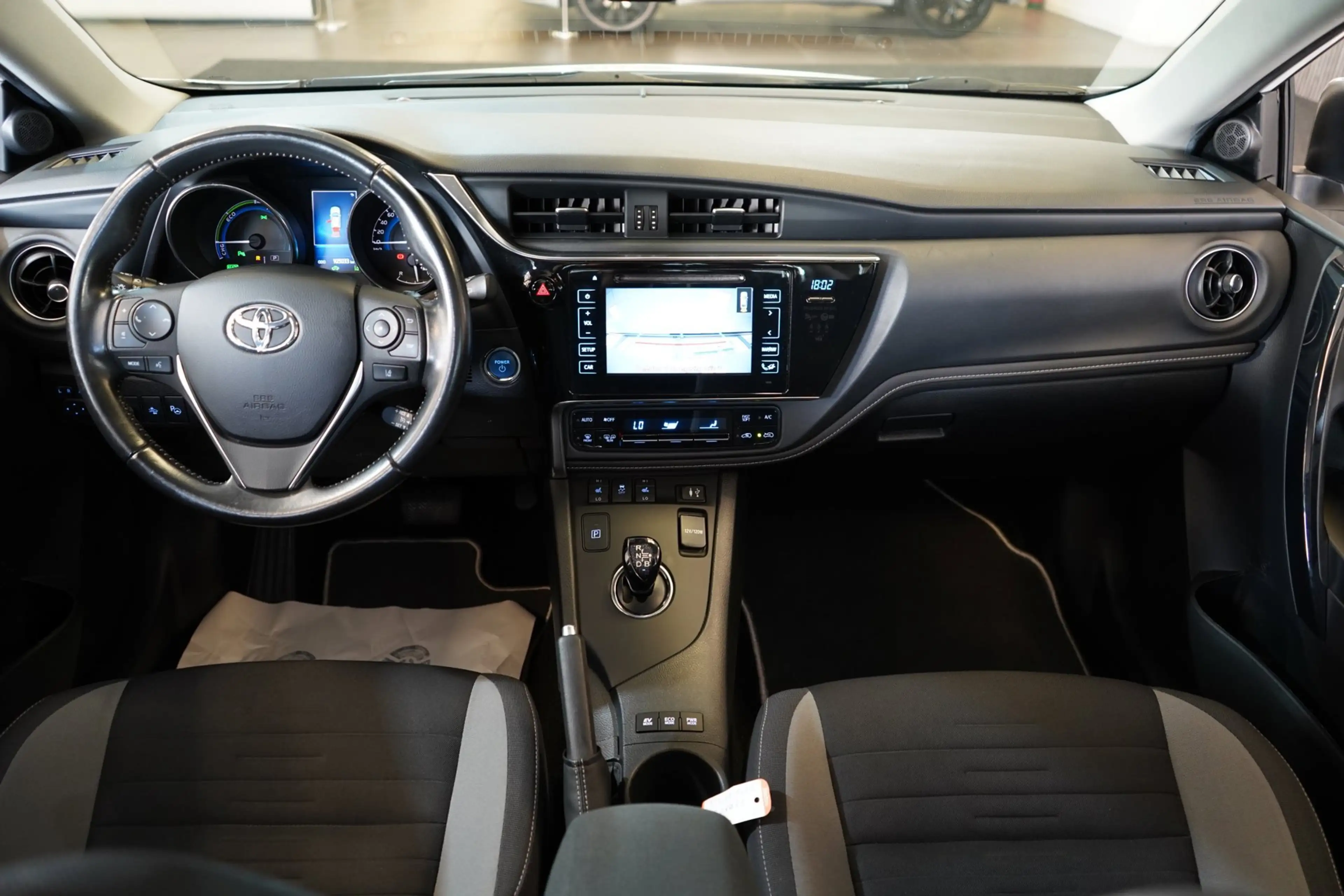 Toyota Auris 1.8 Hybrid Active|GARANTIE|PARK SENS|CRUISE|CAMERA — photo 10