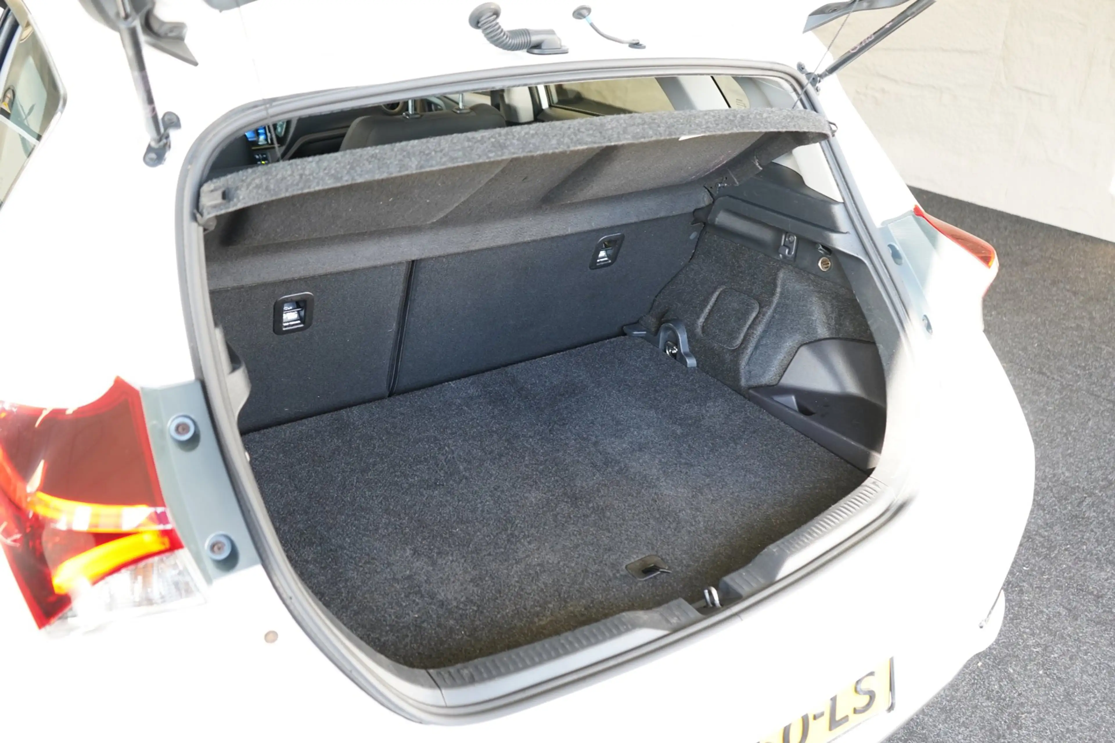 Toyota Auris 1.8 Hybrid Active|GARANTIE|PARK SENS|CRUISE|CAMERA — photo 24