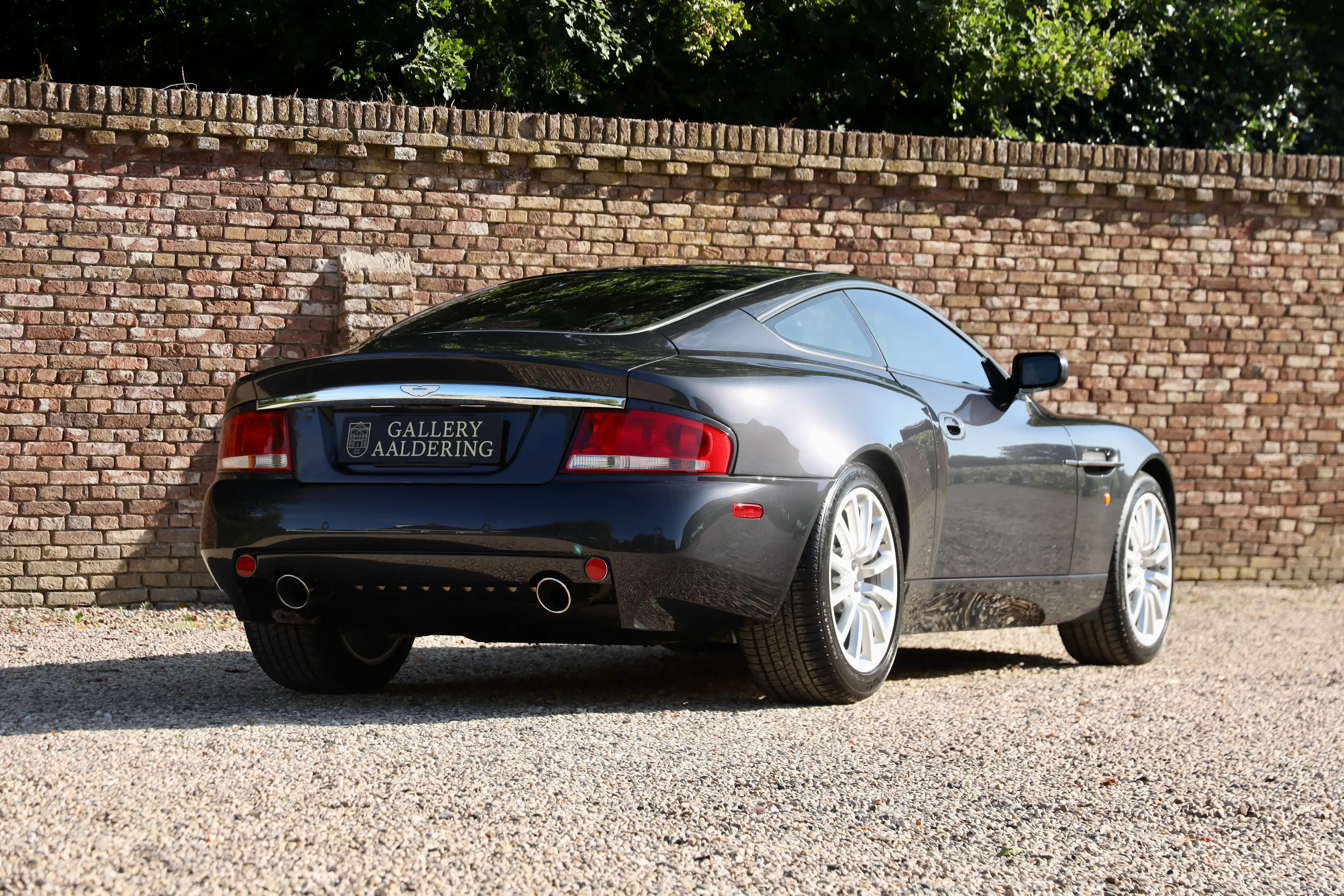 Aston Martin Vanquish 5.9 V12 PRICE REDUCTION "11.800 Miles" Presented i — photo 14