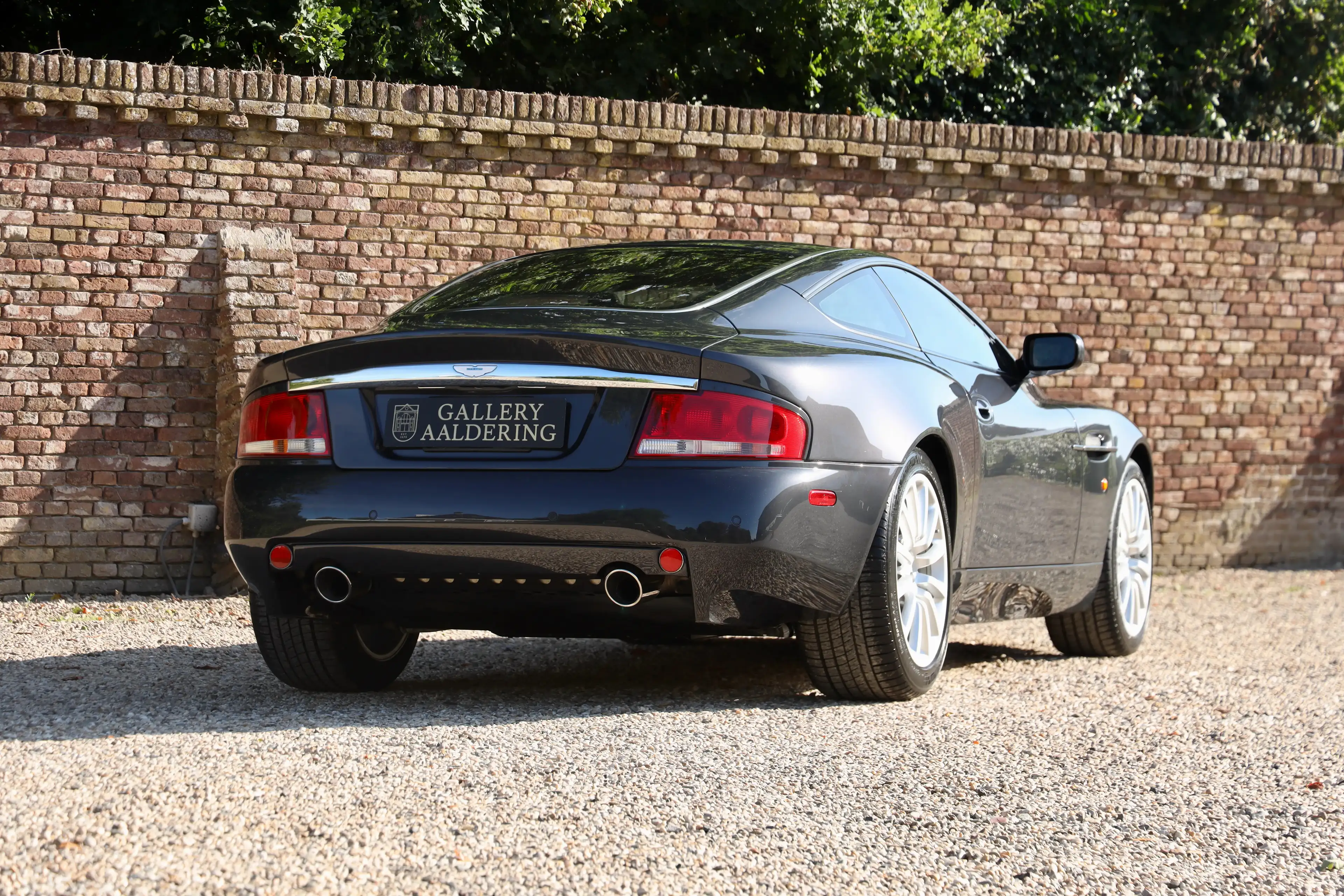 Aston Martin Vanquish 5.9 V12 PRICE REDUCTION "11.800 Miles" Presented i — photo 6