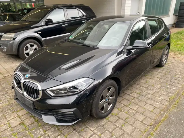 BMW 118 i Advantage *Unfall,Airbags geschlossen*