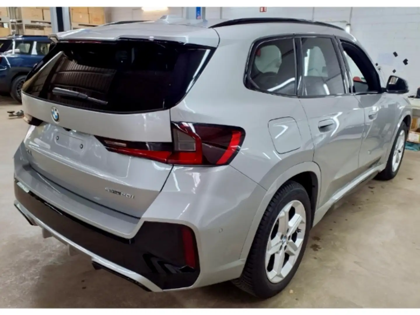 BMW X1 sDrive20i M Sport AHK Pano H/K Aktivsitz HUD LCPro Grau - 2