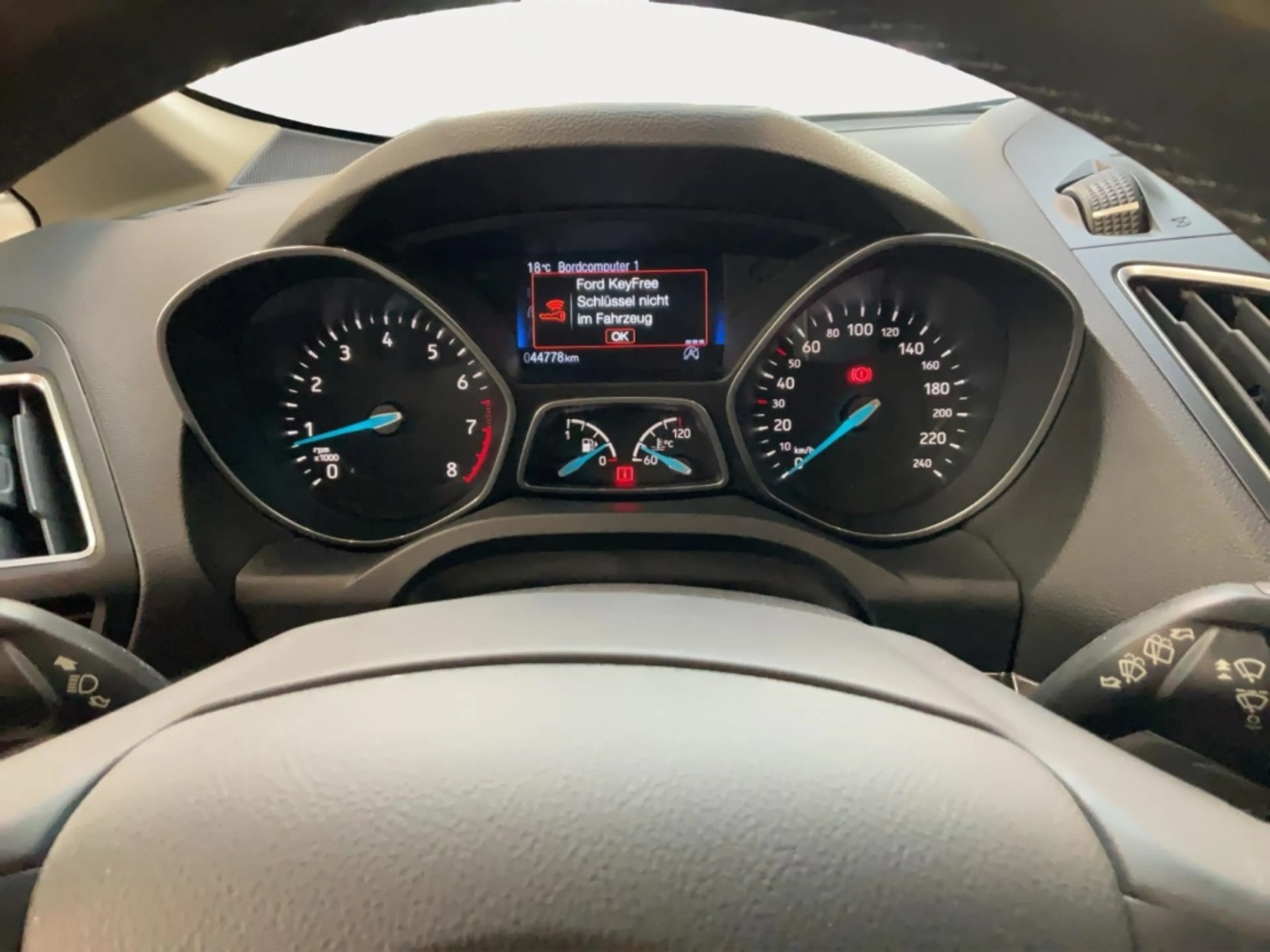 Ford C-Max 1.5 EcoBoost Alu Kamera Navi Temp. Sitzh. Isofix — photo 10
