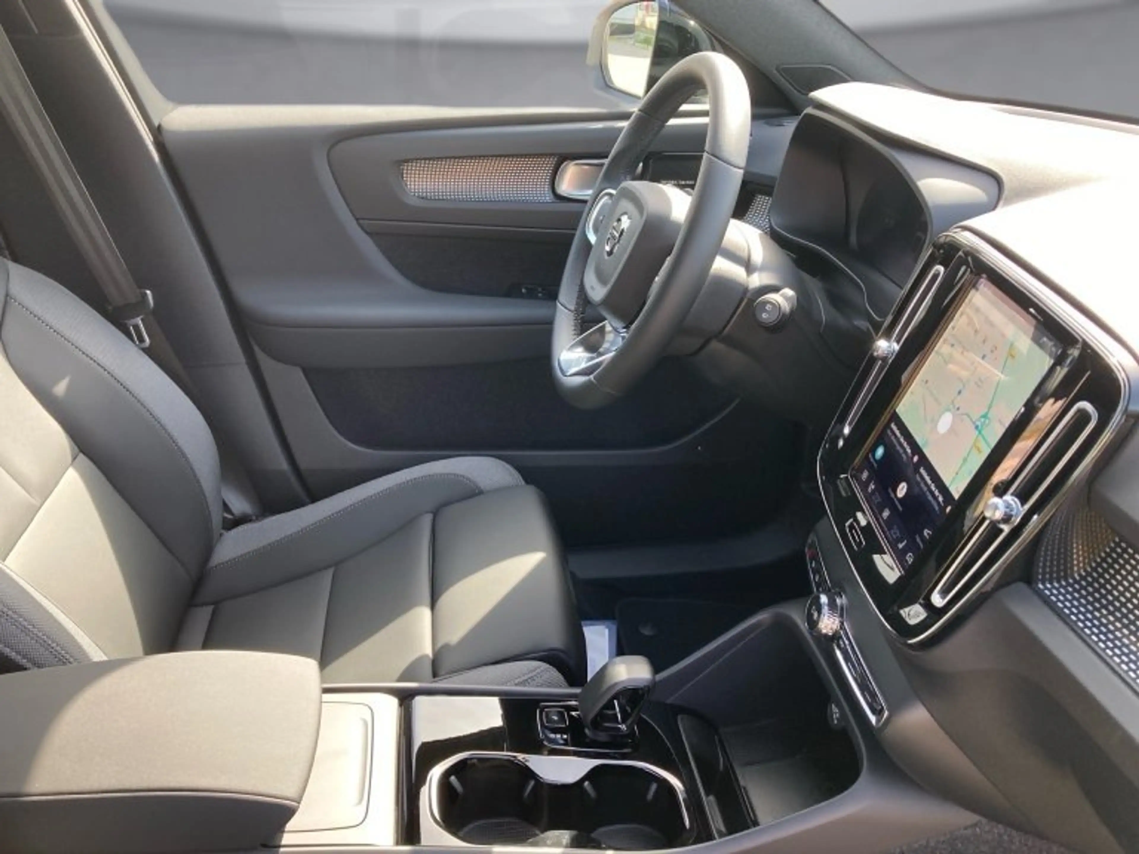Volvo EX40 Ultra, Twin Motor, Vollelektrisch — photo 11