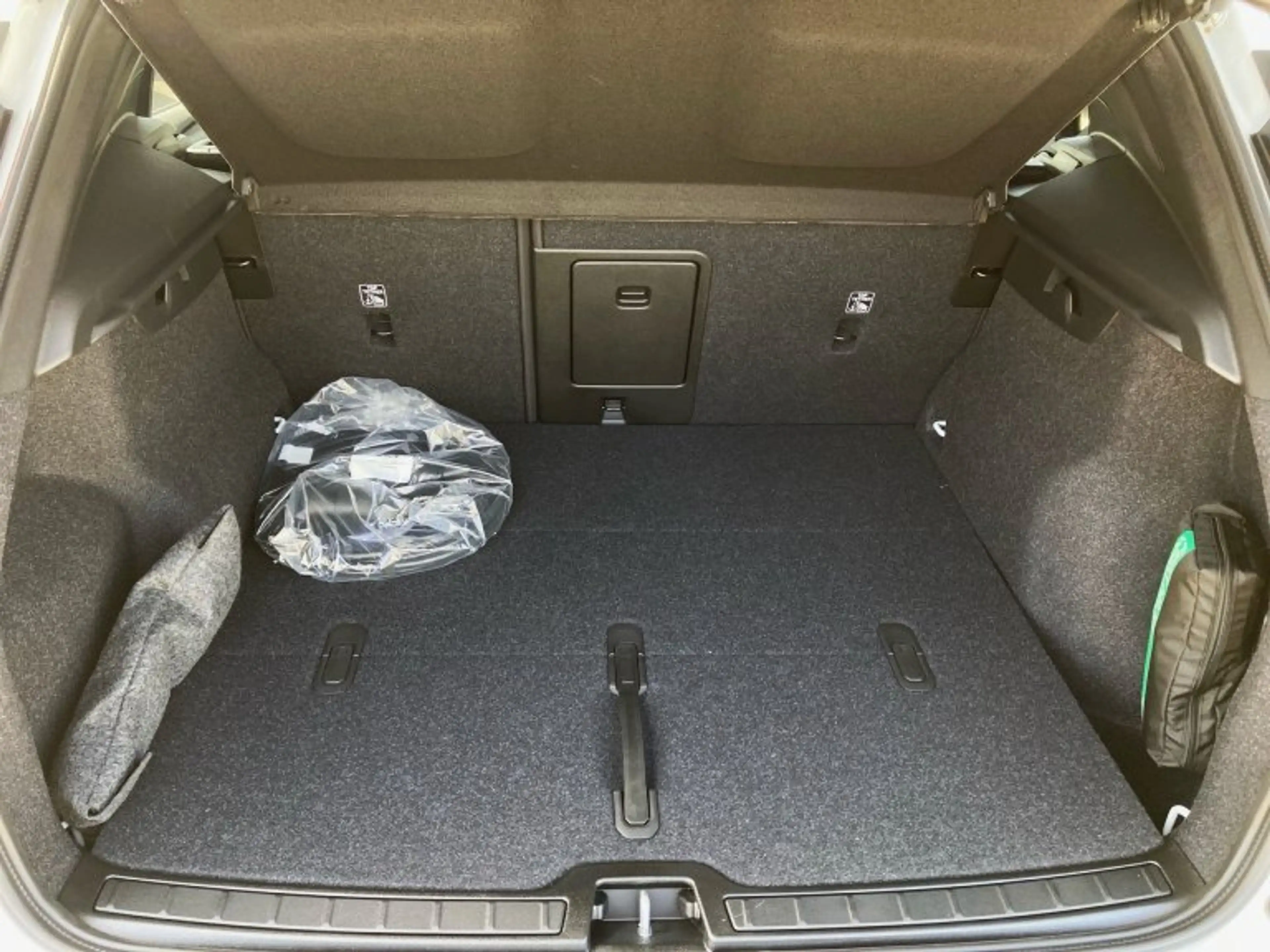 Volvo EX40 Ultra, Twin Motor, Vollelektrisch — photo 13